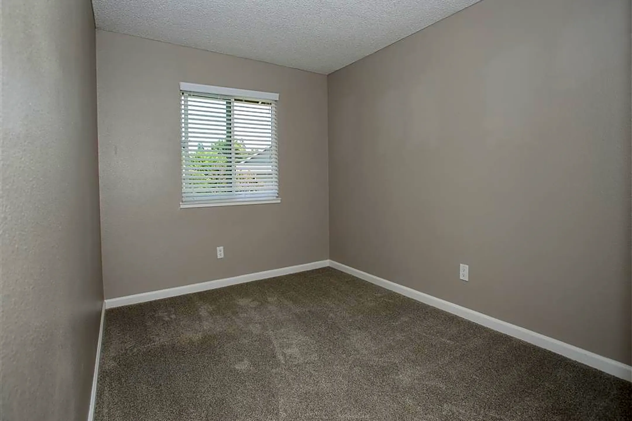 Ridgecrest Apartments 3430 Vista Oaks Dr Martinez, CA Apartments