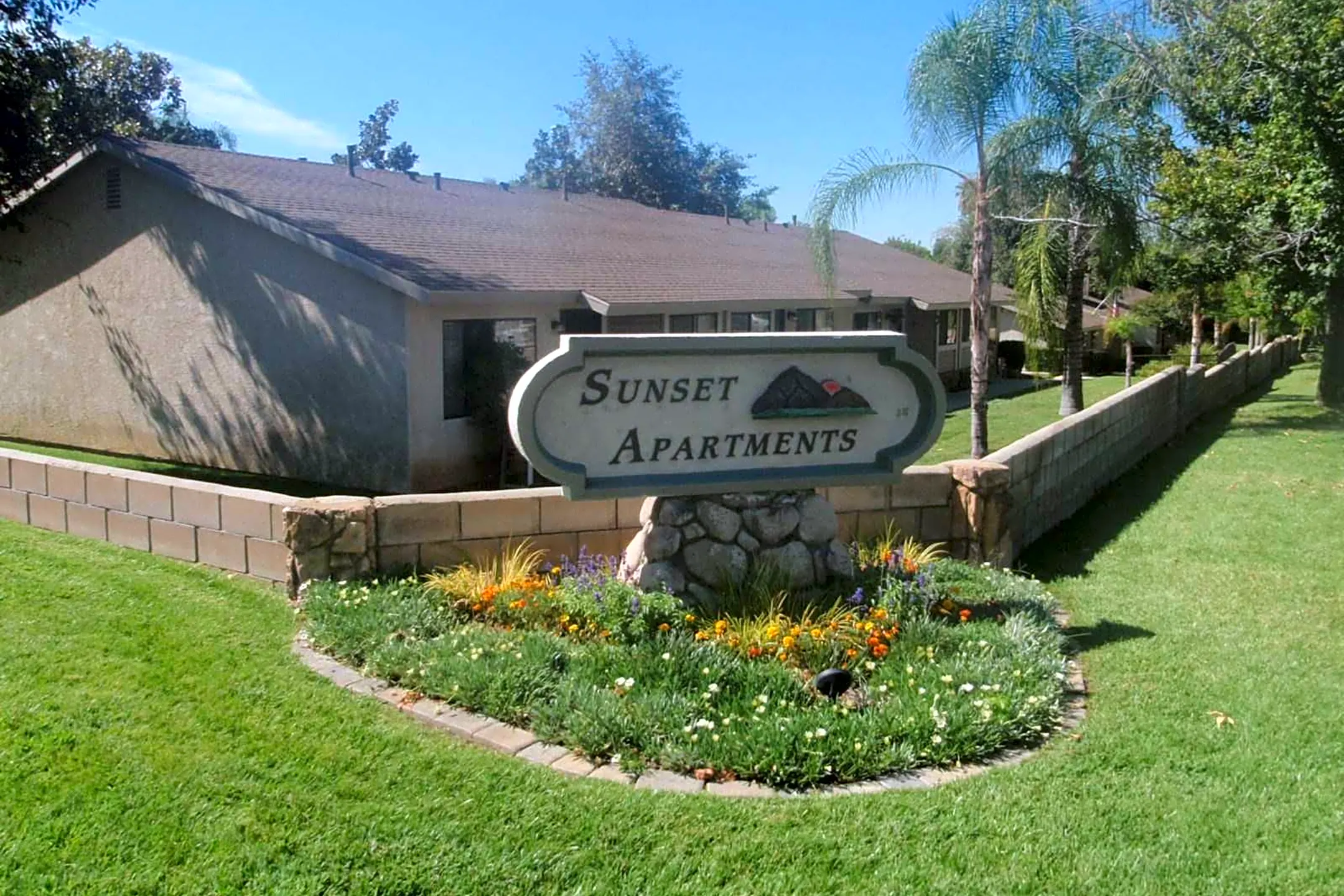 Sunset Apartments 2246 Mentone Blvd Mentone, CA Apartments for Rent