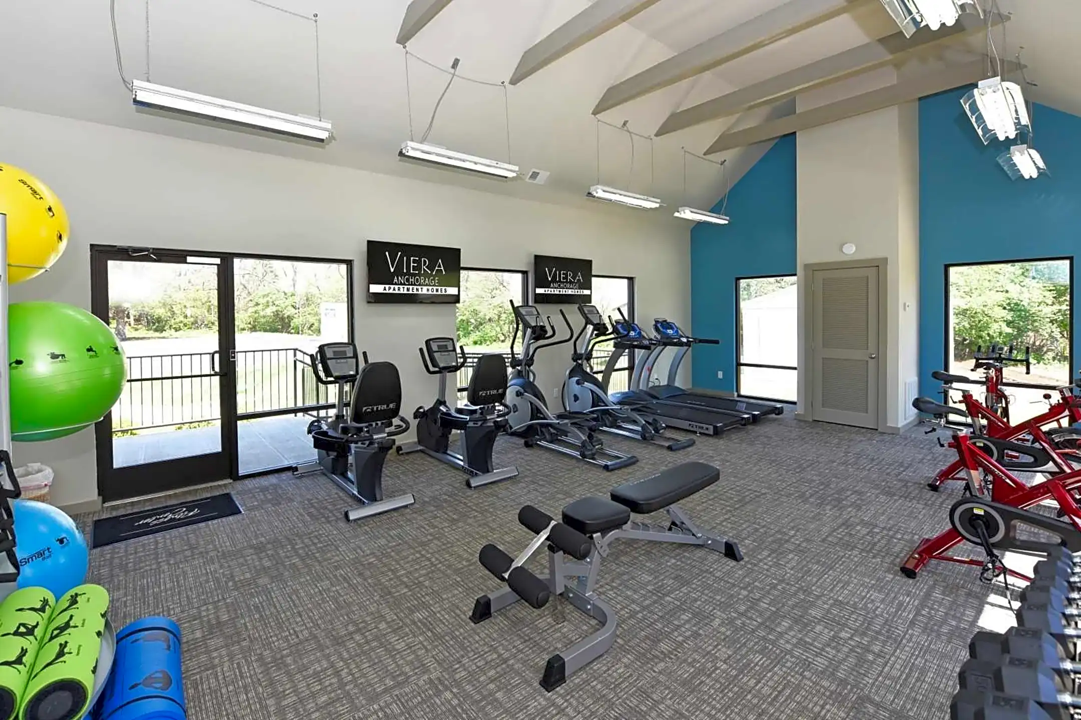 Fitness Weight Room - The Lory Of Louisville - Louisville, KY