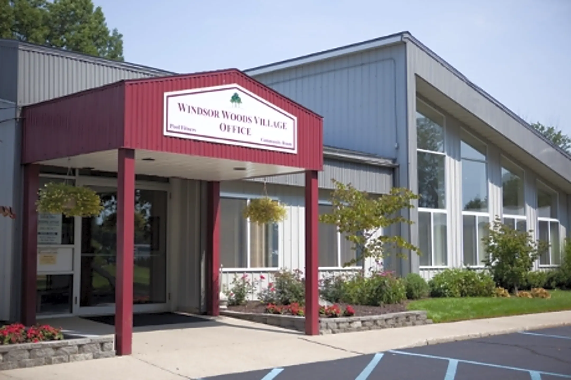 Windsor Woods Village 1135 W Superior St Wayland, MI Apartments for