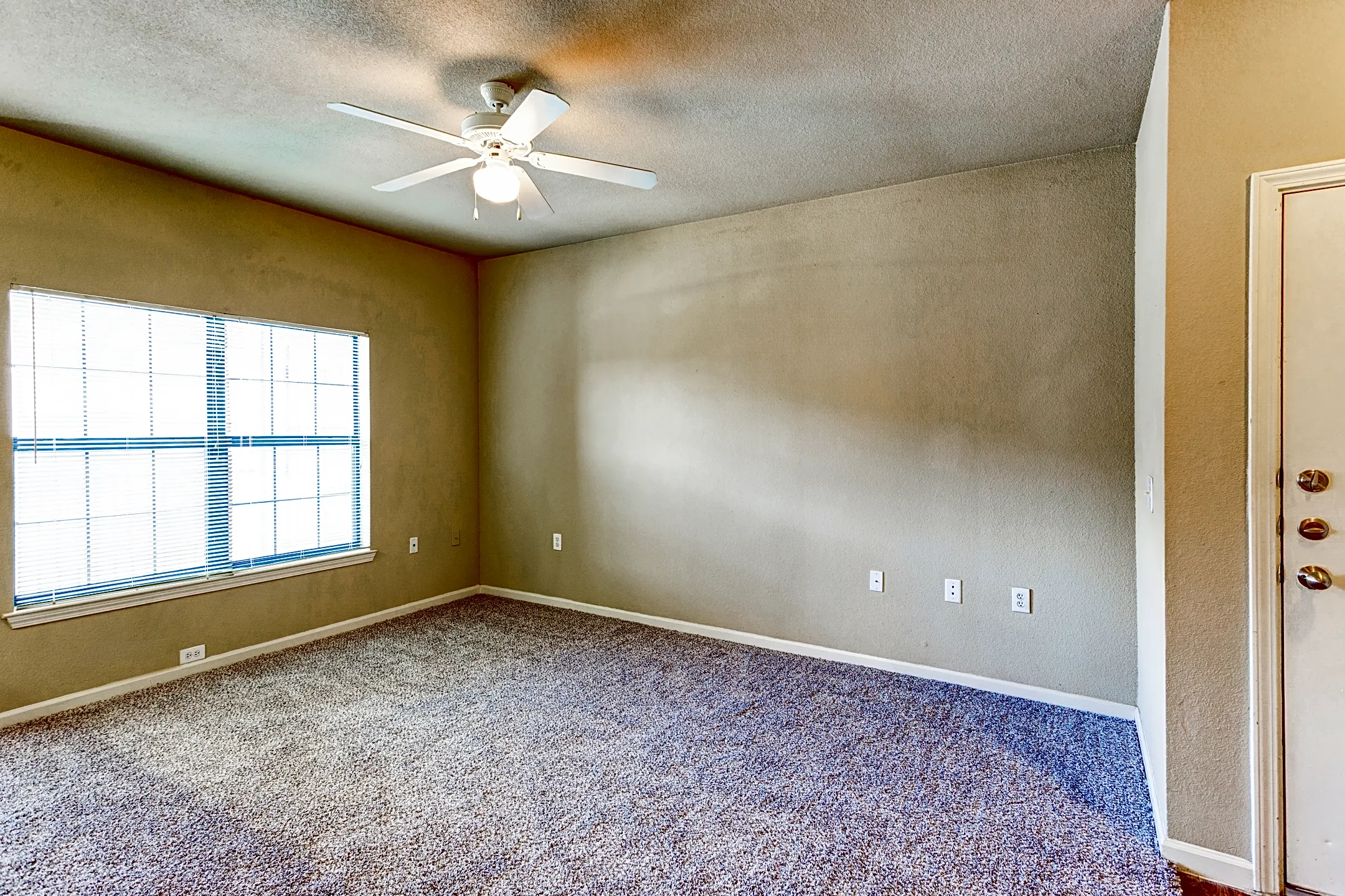 Magnolia at Mesquite Creek 900 Gross Rd Mesquite, TX Apartments for