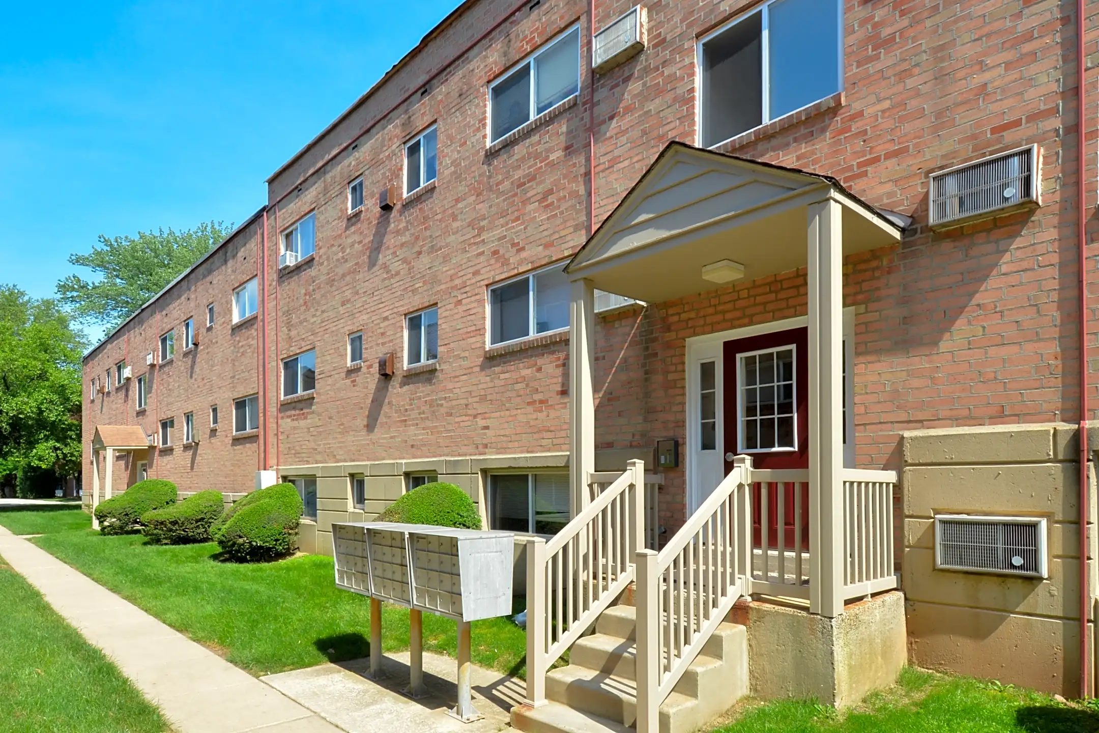 Woodview Apartments - Media, PA