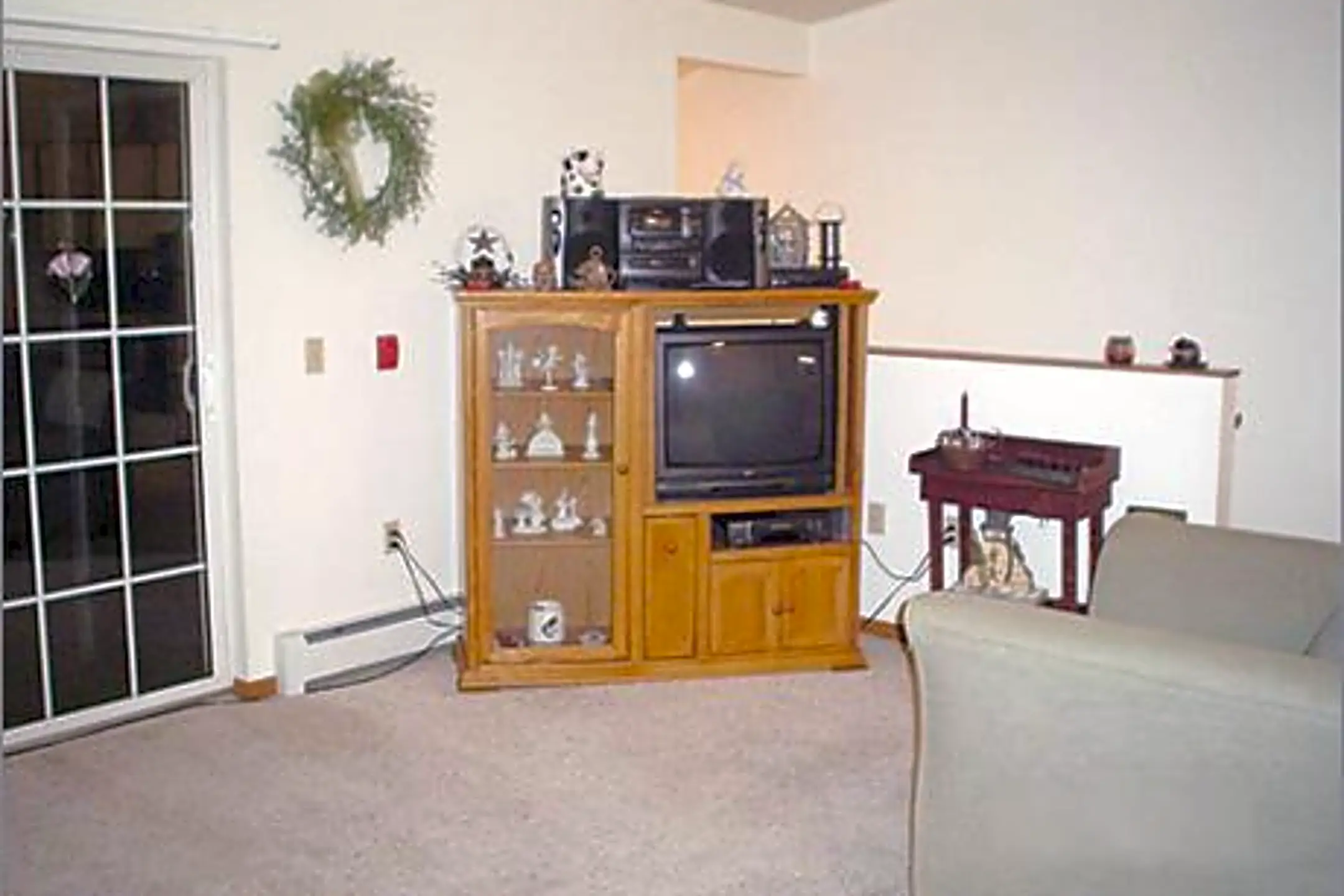 Lakeshore Park Apartments 1101 Monroe St Two Rivers, WI Apartments