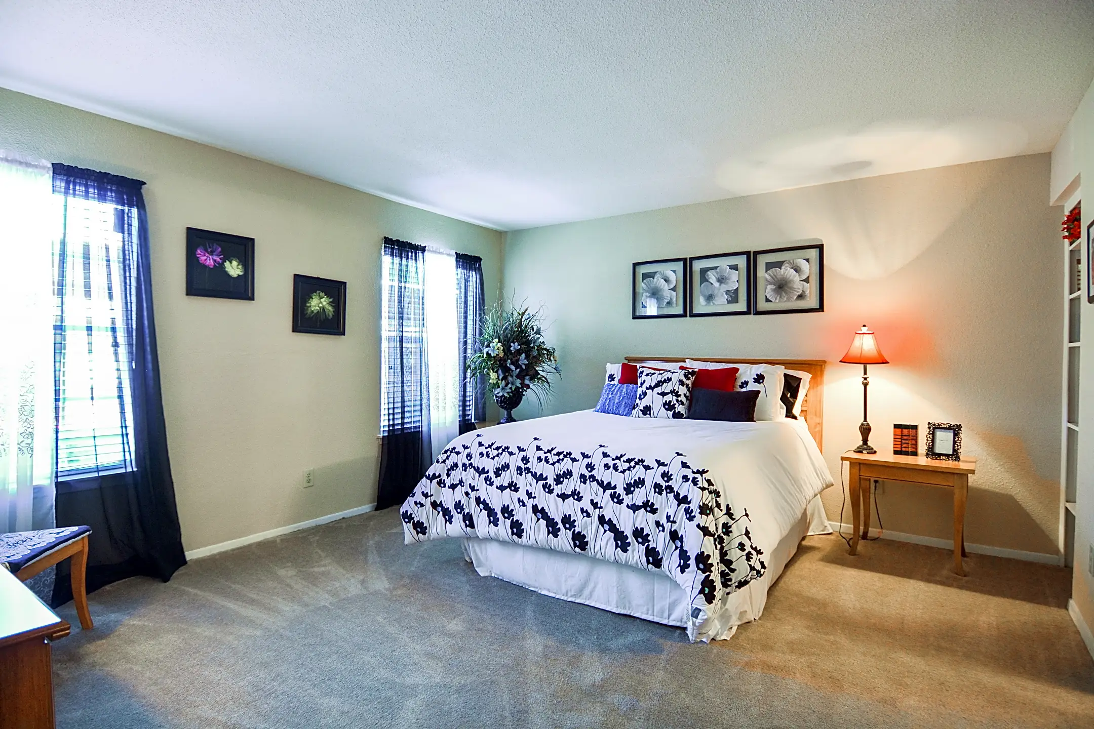 Gables at Richmond Houston, TX 77063