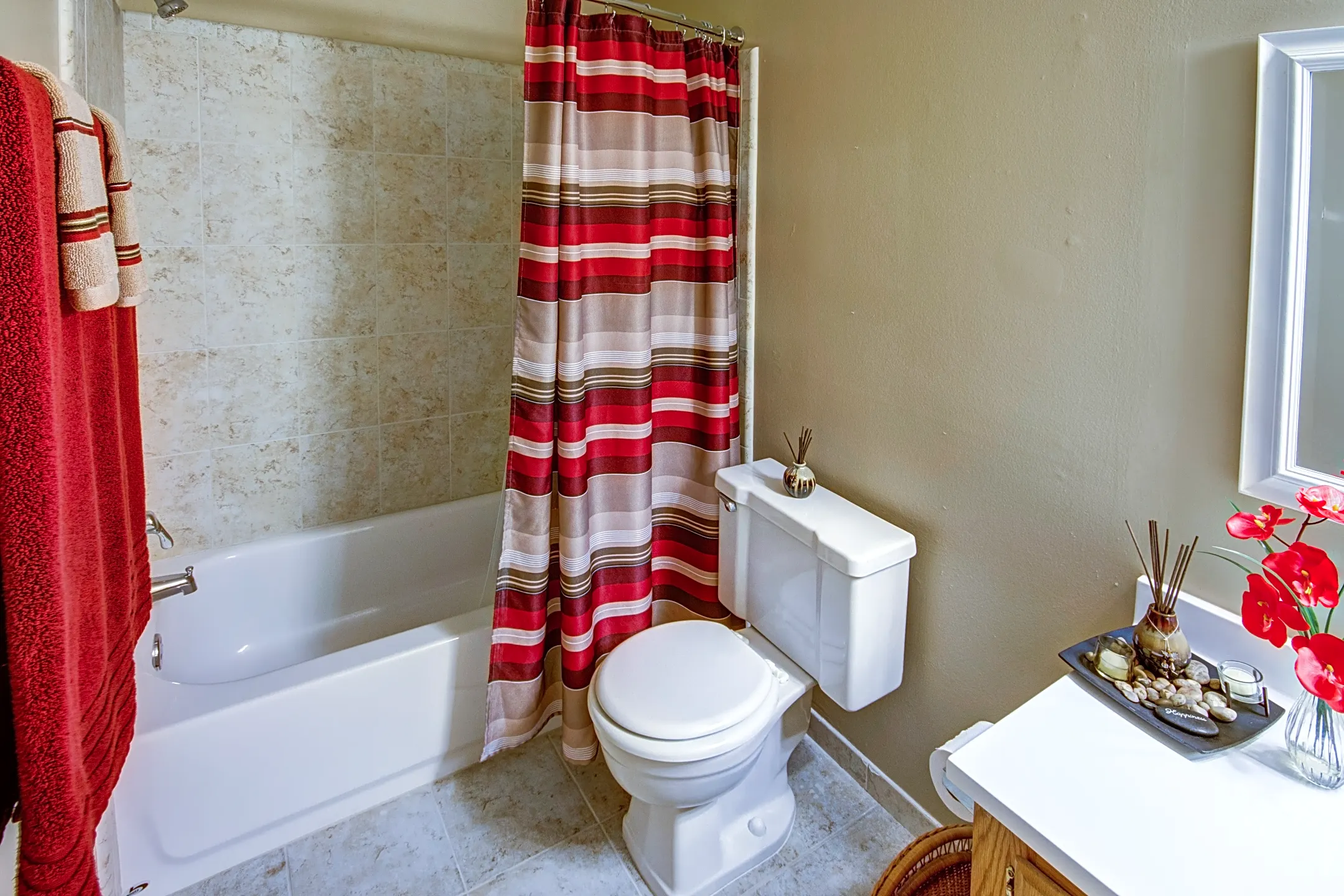 Bathroom - Brookdale Apartments - South Lyon, MI