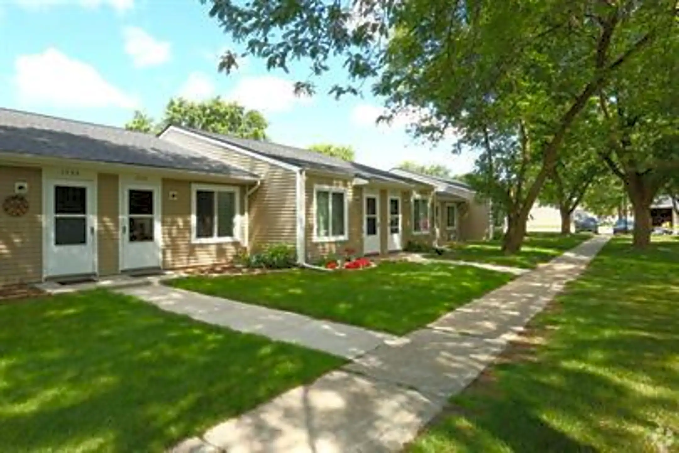 1924 N Villa Ct Essexville, MI Houses for Rent Rent.