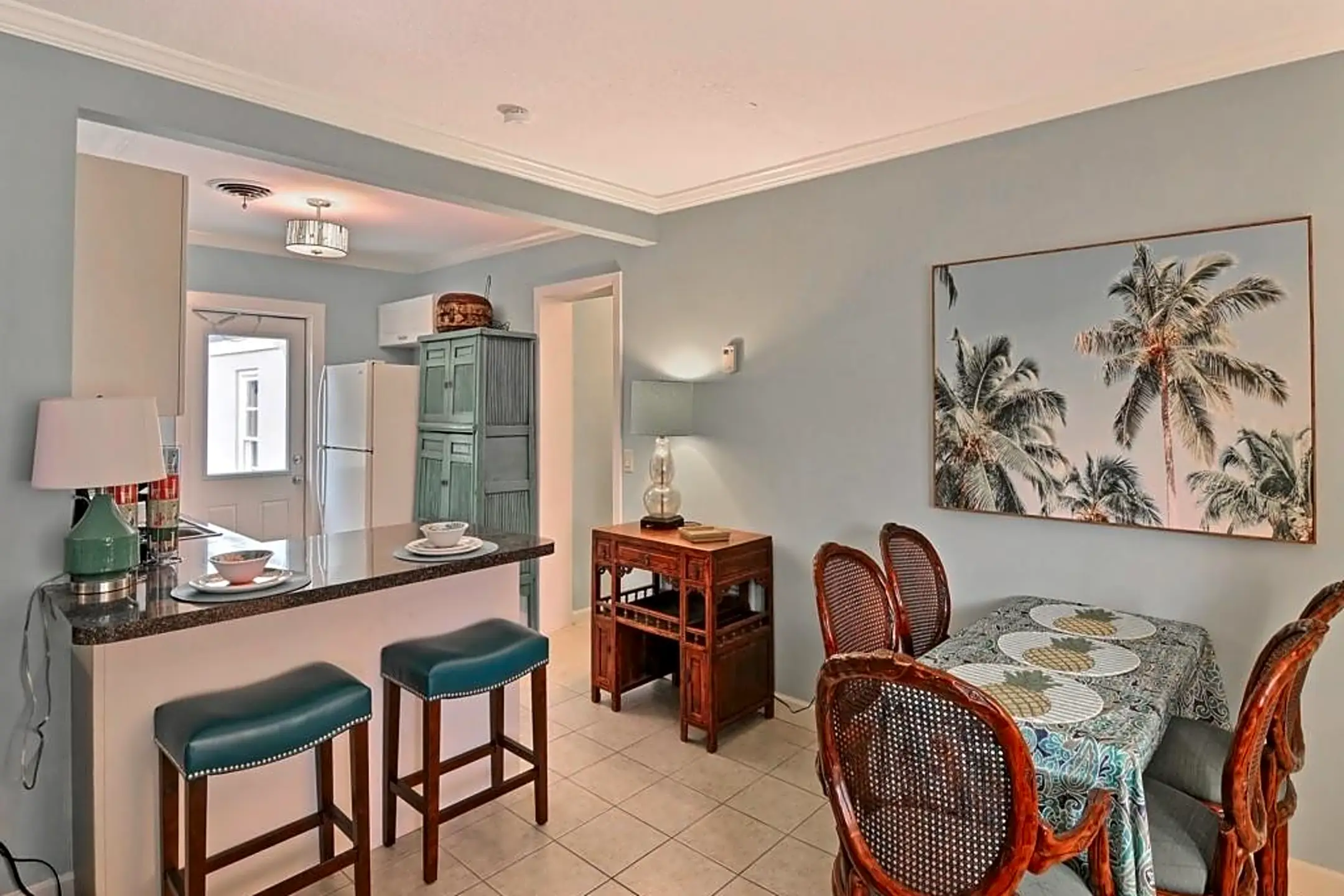 Dining Room - 916 E Causeway Blvd - Vero Beach, FL