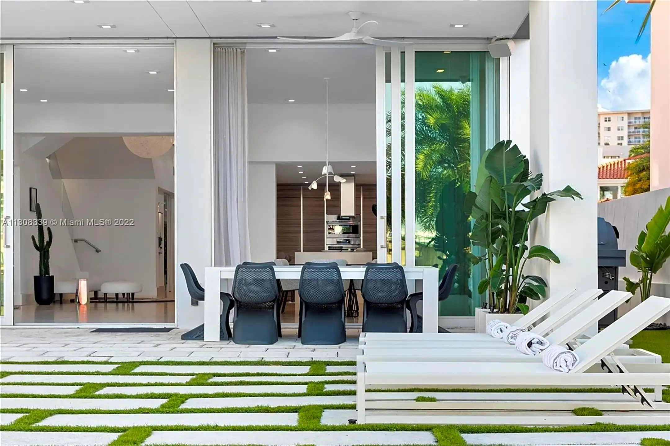 Patio / Deck - 323 Atlantic Isle - Sunny Isles Beach, FL