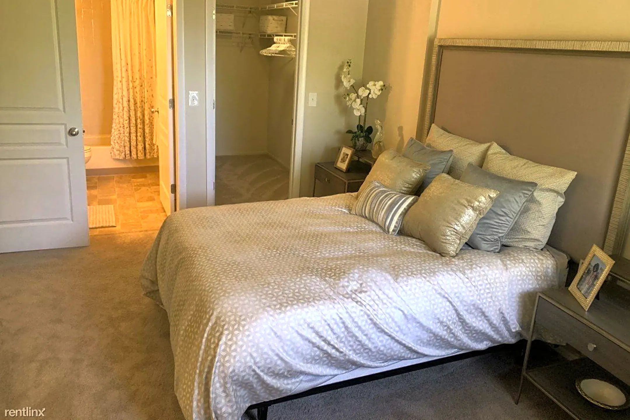 Bedroom - 19200 W Harbour Village Dr - Northville, MI