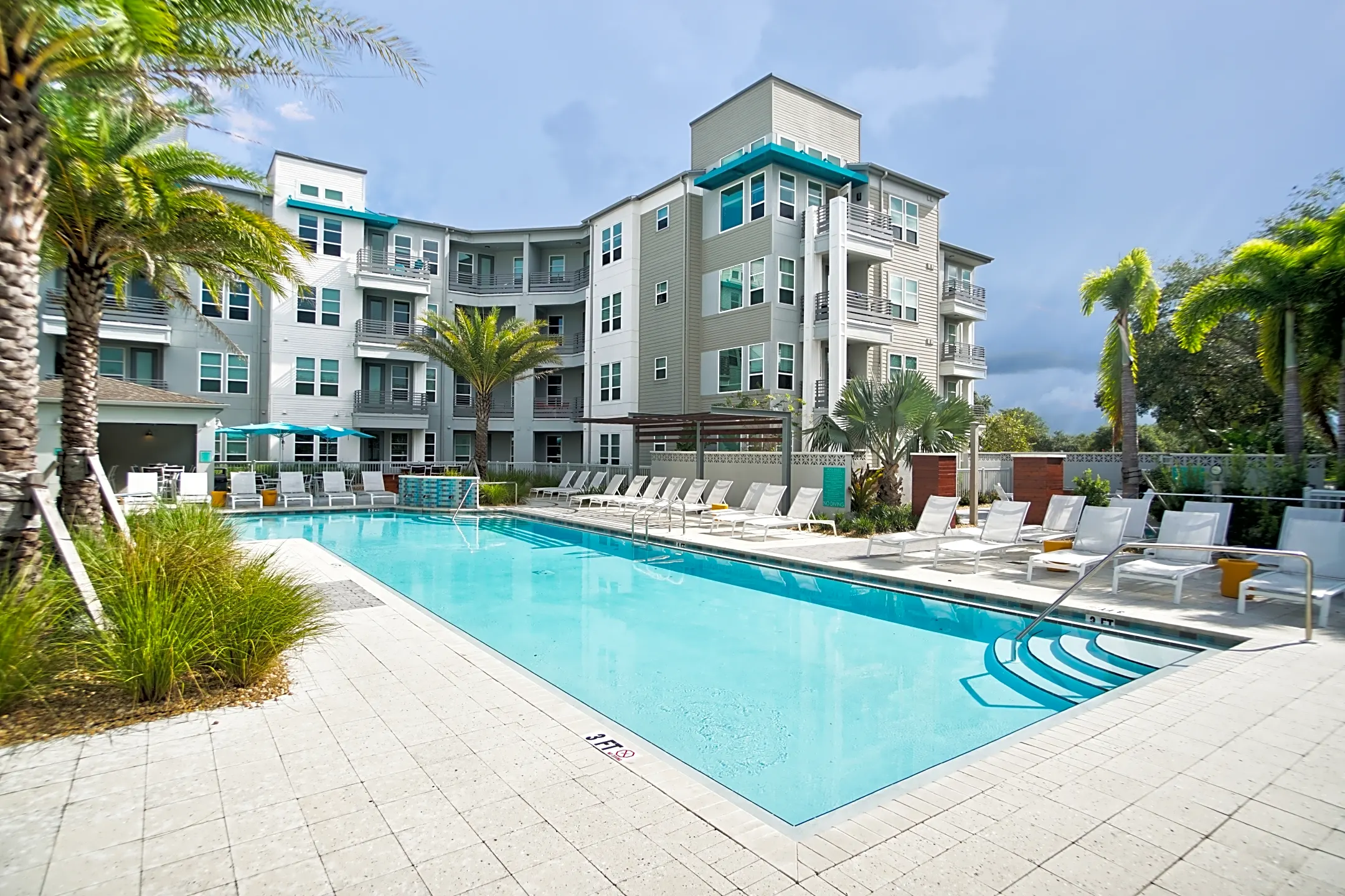 50 Paramount - 50 Paramount Dr | Sarasota, FL Apartments for Rent | Rent.