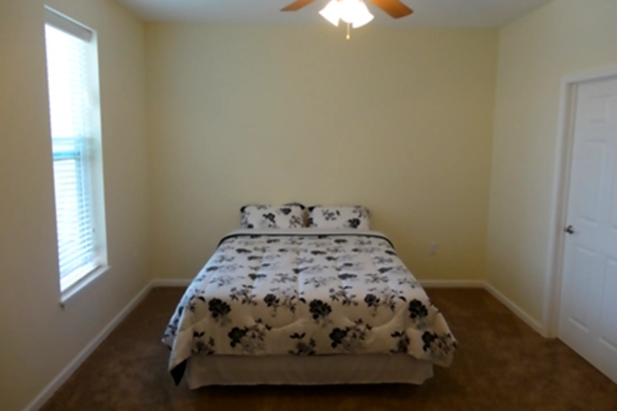 Deer Valley Apartments 985 22nd Ave Silvis, IL Apartments for Rent