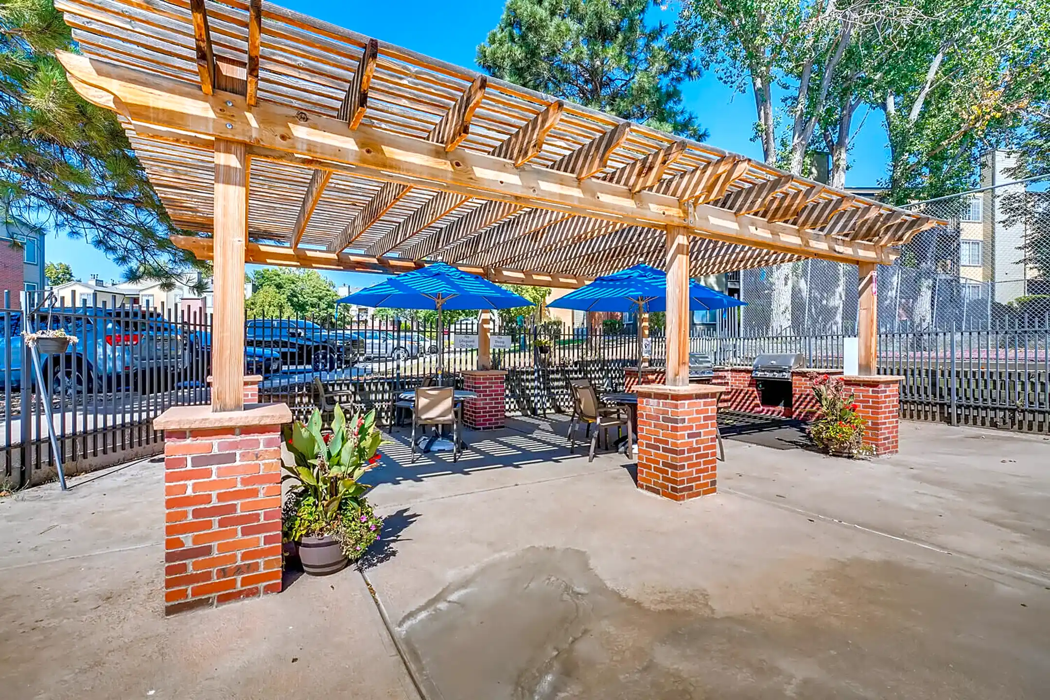 Loretto Heights Apartments Denver, CO 80236