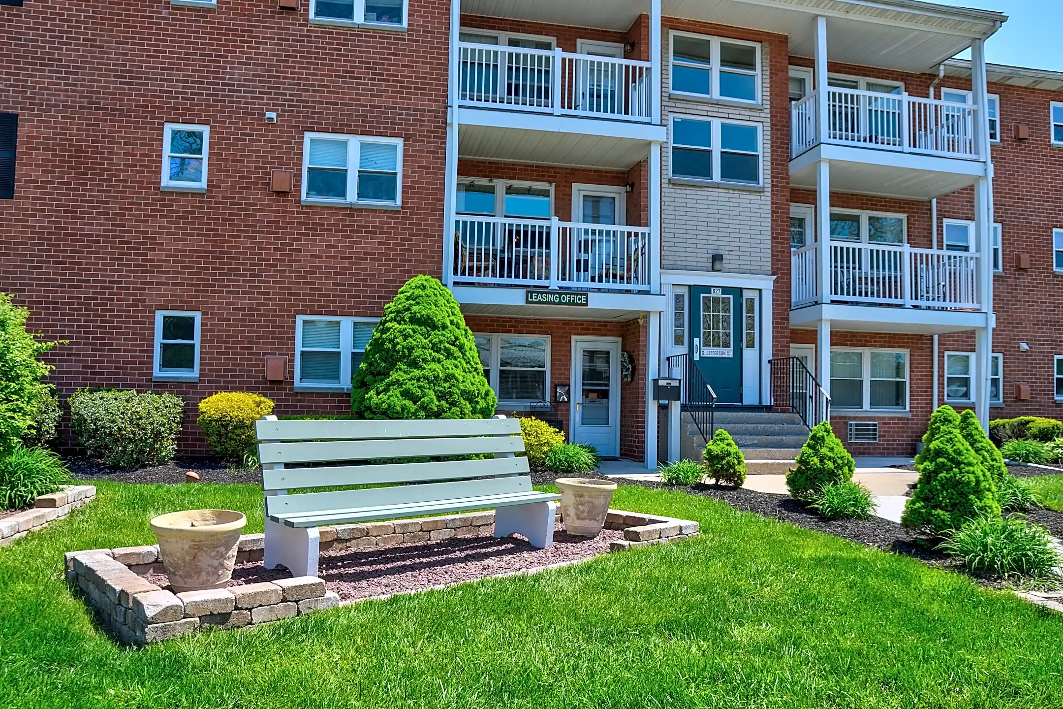 Allen Gardens Apartments 827 S Jefferson St Allentown, PA