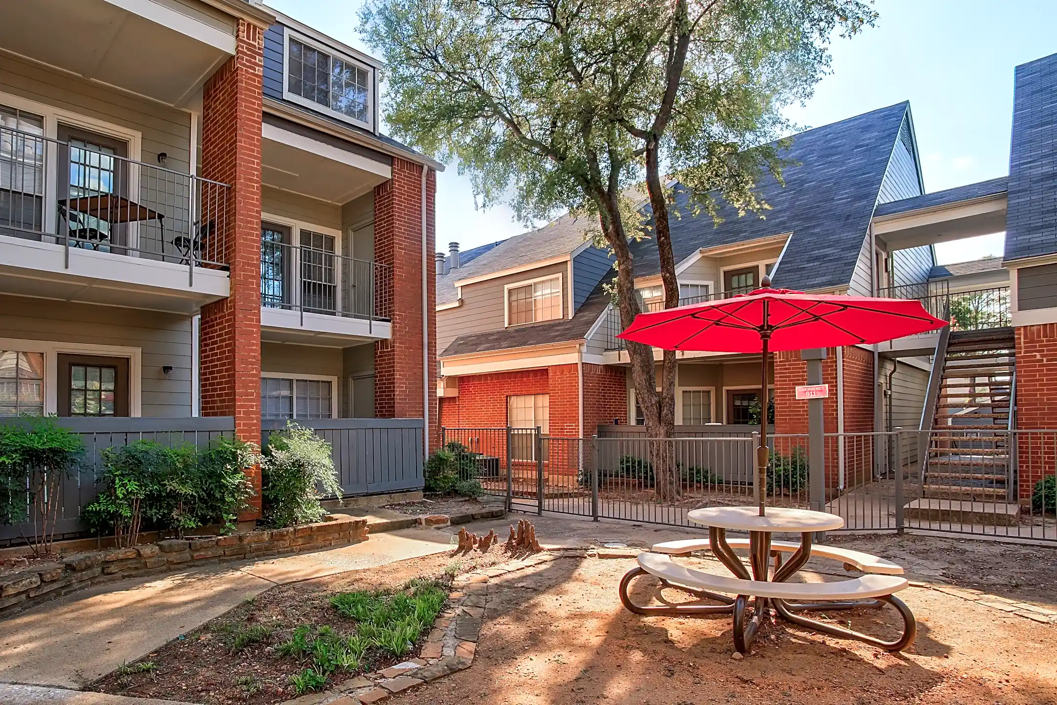 The Retreat at Lake Highlands 11620 Audelia Rd Dallas, TX