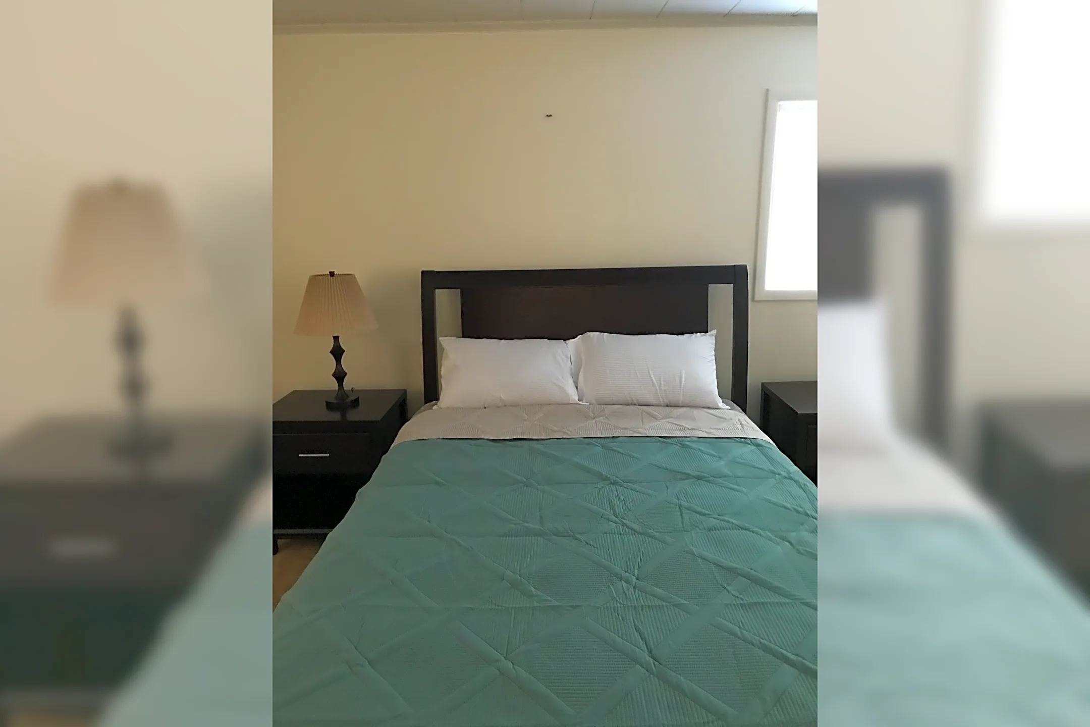 Bedroom - 449 Pine St - Brookings, OR
