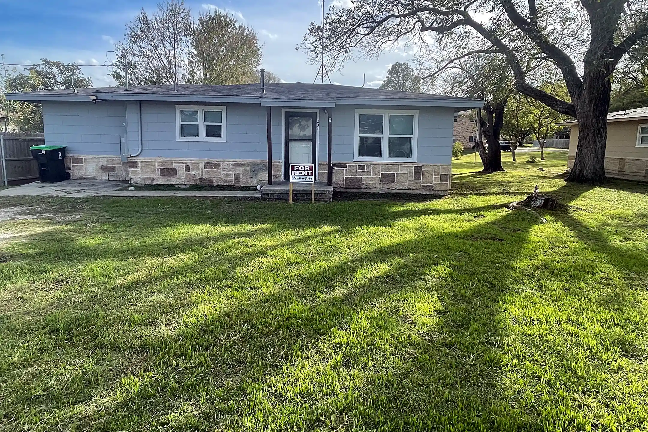 204 E Boyd Ave Houses Boyd, TX 76023