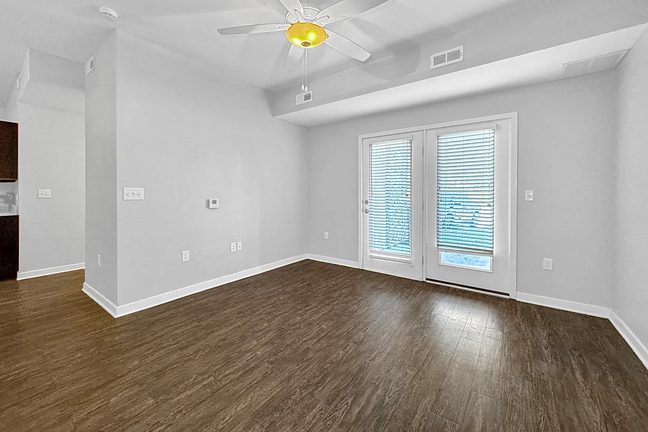 Stonegate Crossing Apartments 15400 Boston Pkwy Clive, IA