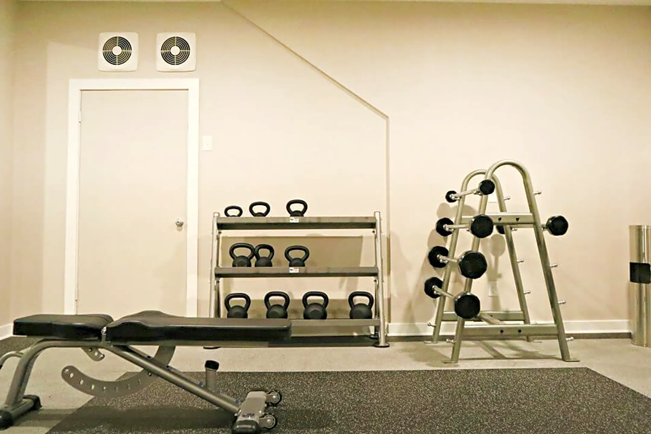Fitness Weight Room - The Landings of Fountain Pointe - Grand Blanc, MI