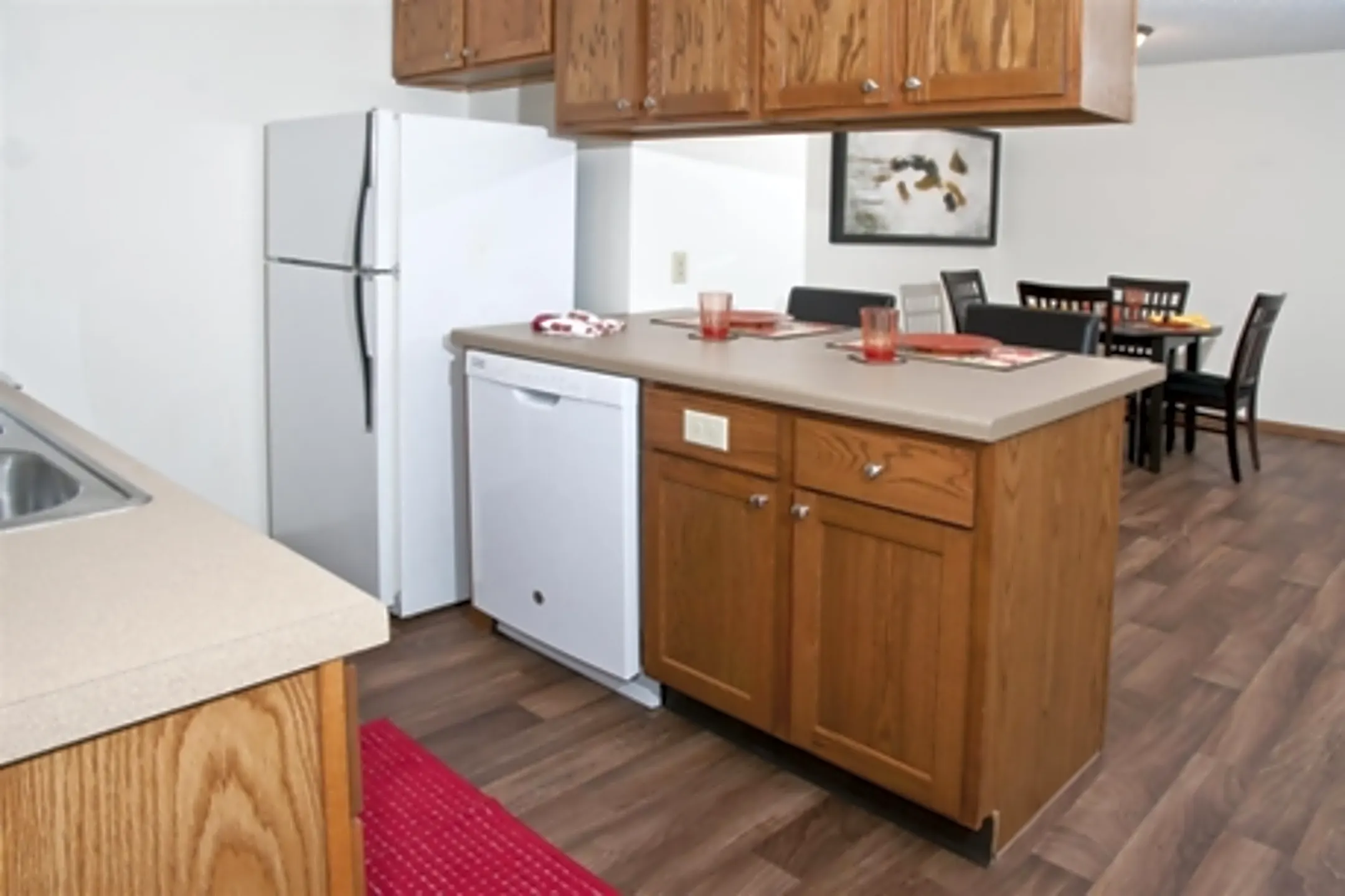 Cedar Ridge Apartments 1401 Namekagon St Hudson, WI Apartments for