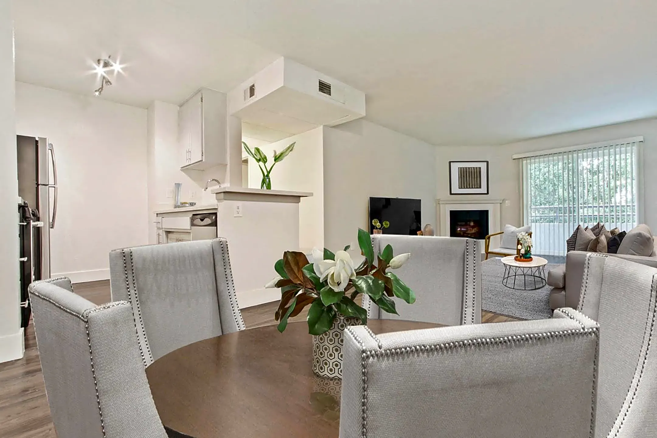 The Toluca Lofts 4605 Cahuenga Blvd Toluca Lake, CA Apartments for