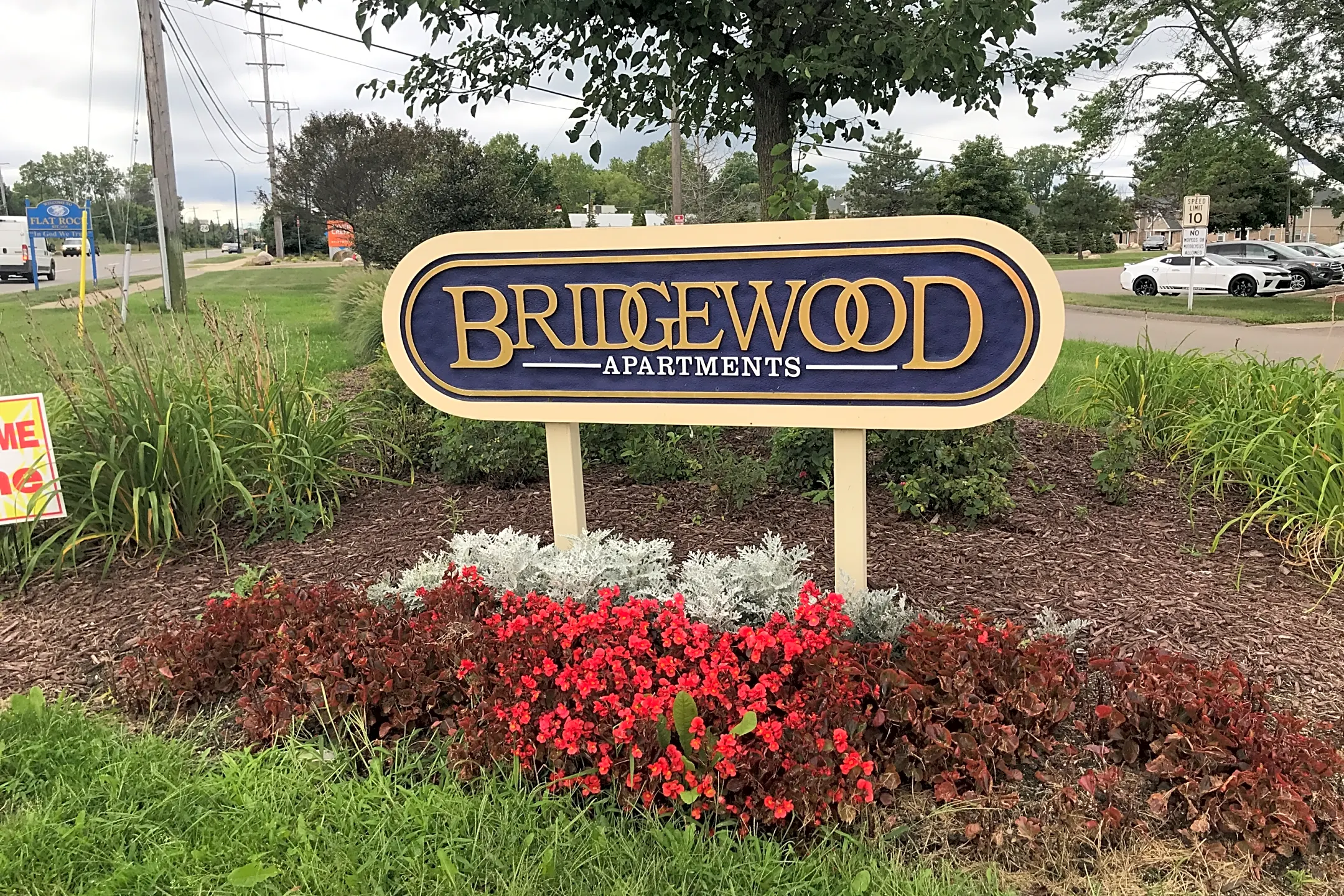 Bridgewood Apartments Apartments - Flat Rock, MI 48134