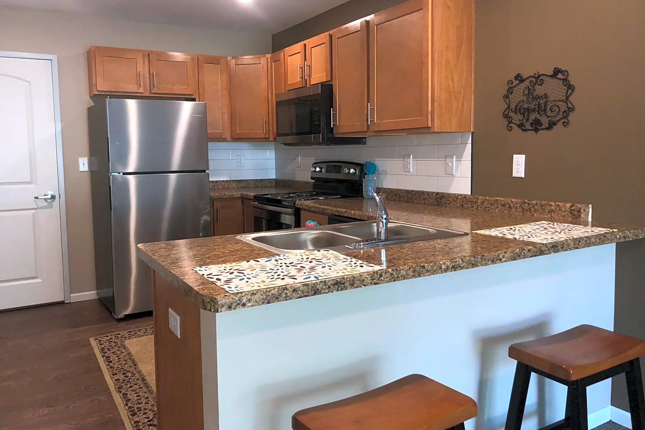 Dakota's Estates 901 8th Ave S Wahpeton, ND Apartments for Rent Rent.