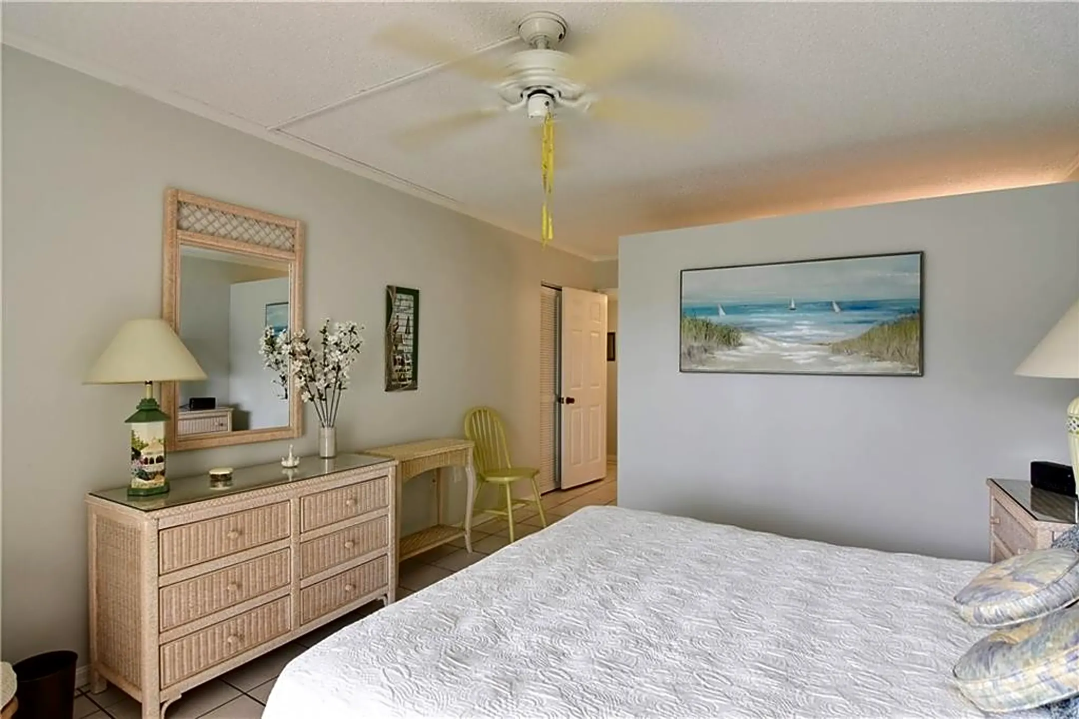 Bedroom - 3939 Ocean Dr #302B - Vero Beach, FL