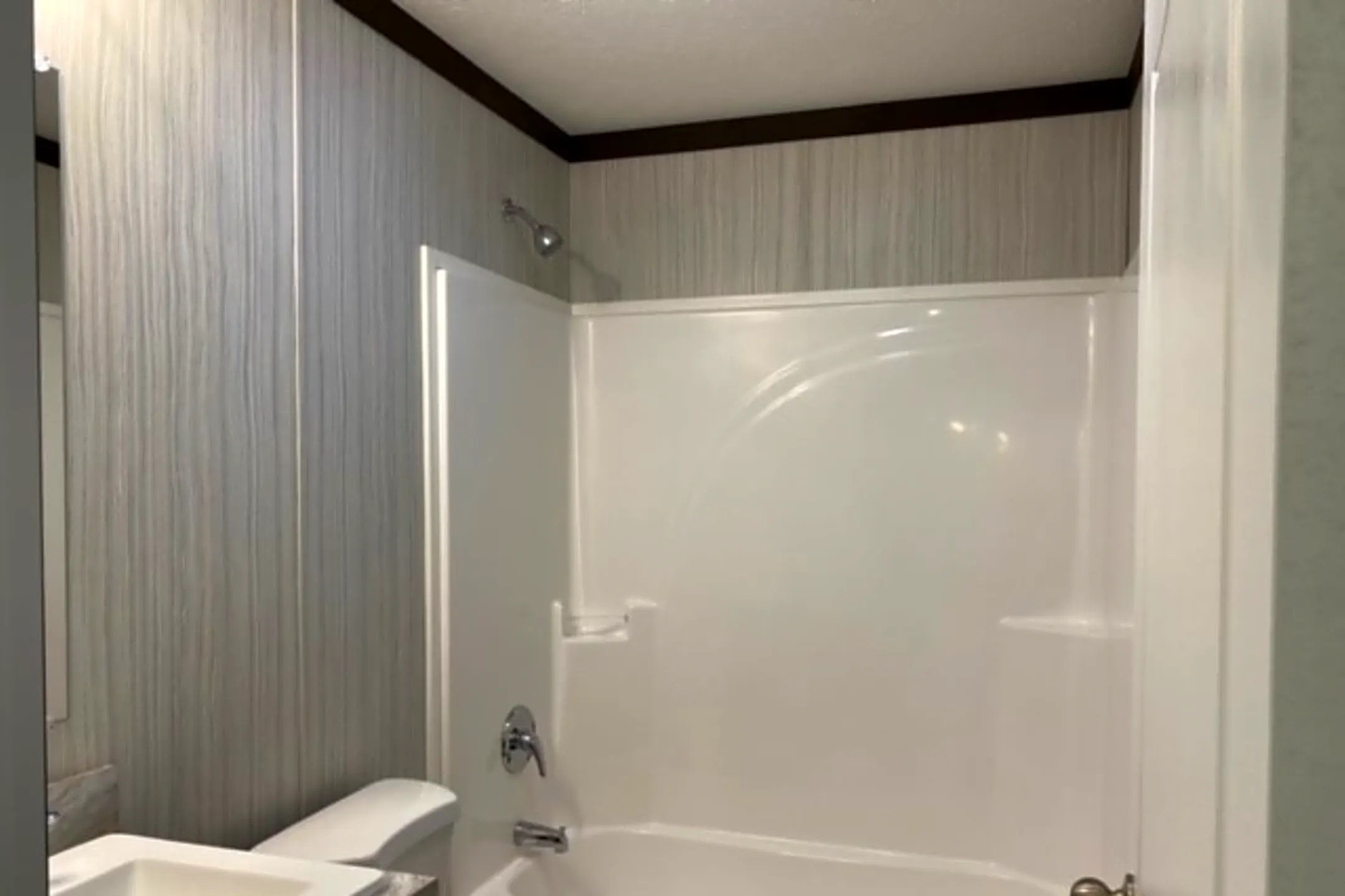 Bathroom - 1120 Stoneridge Ct - Mount Pleasant, MI