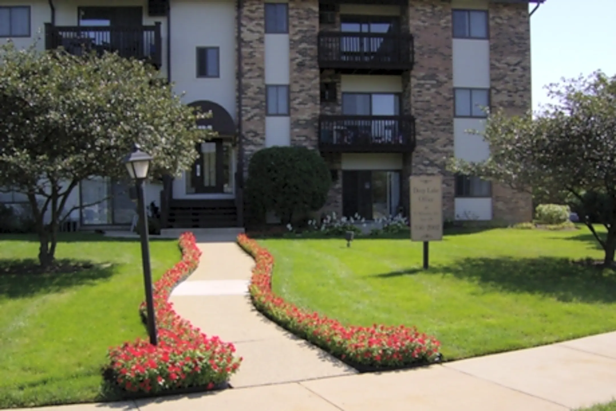Deep Lake Apartments Lake Villa, IL 60046