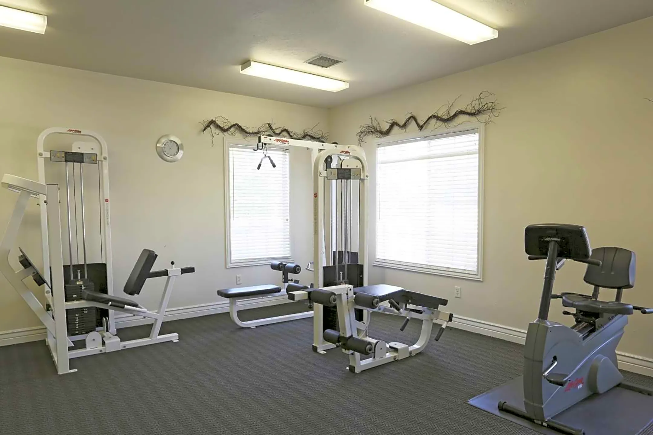 Fitness Weight Room - Oakhurst - Orem, UT