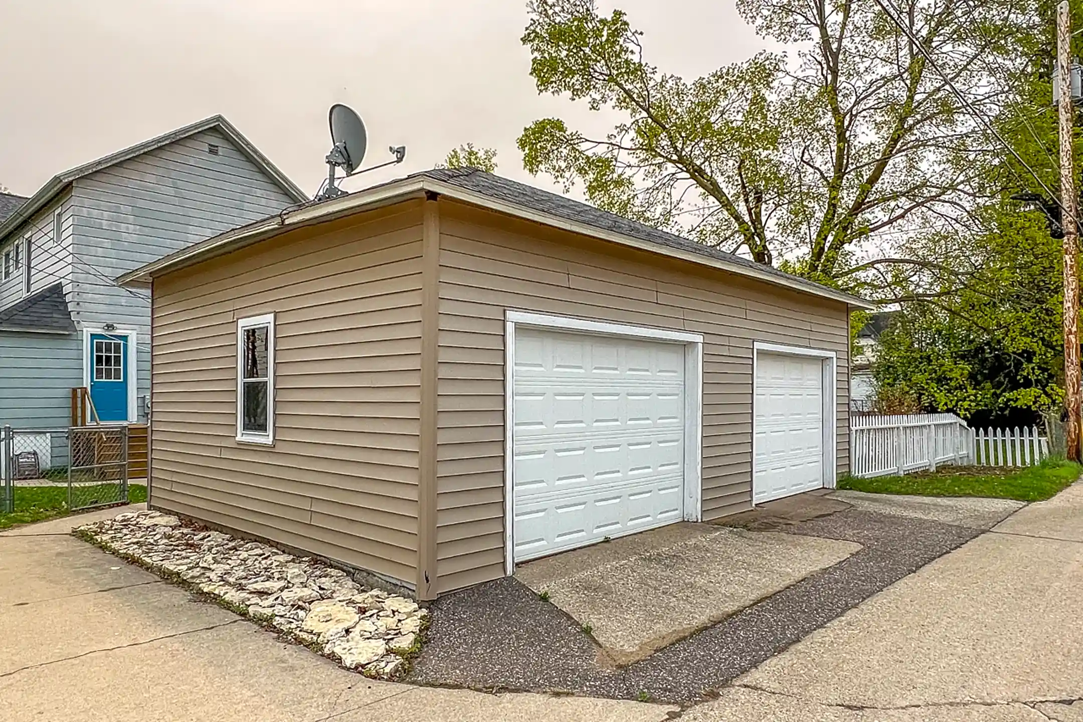 606 S 6th St Apartments Escanaba, MI 49829