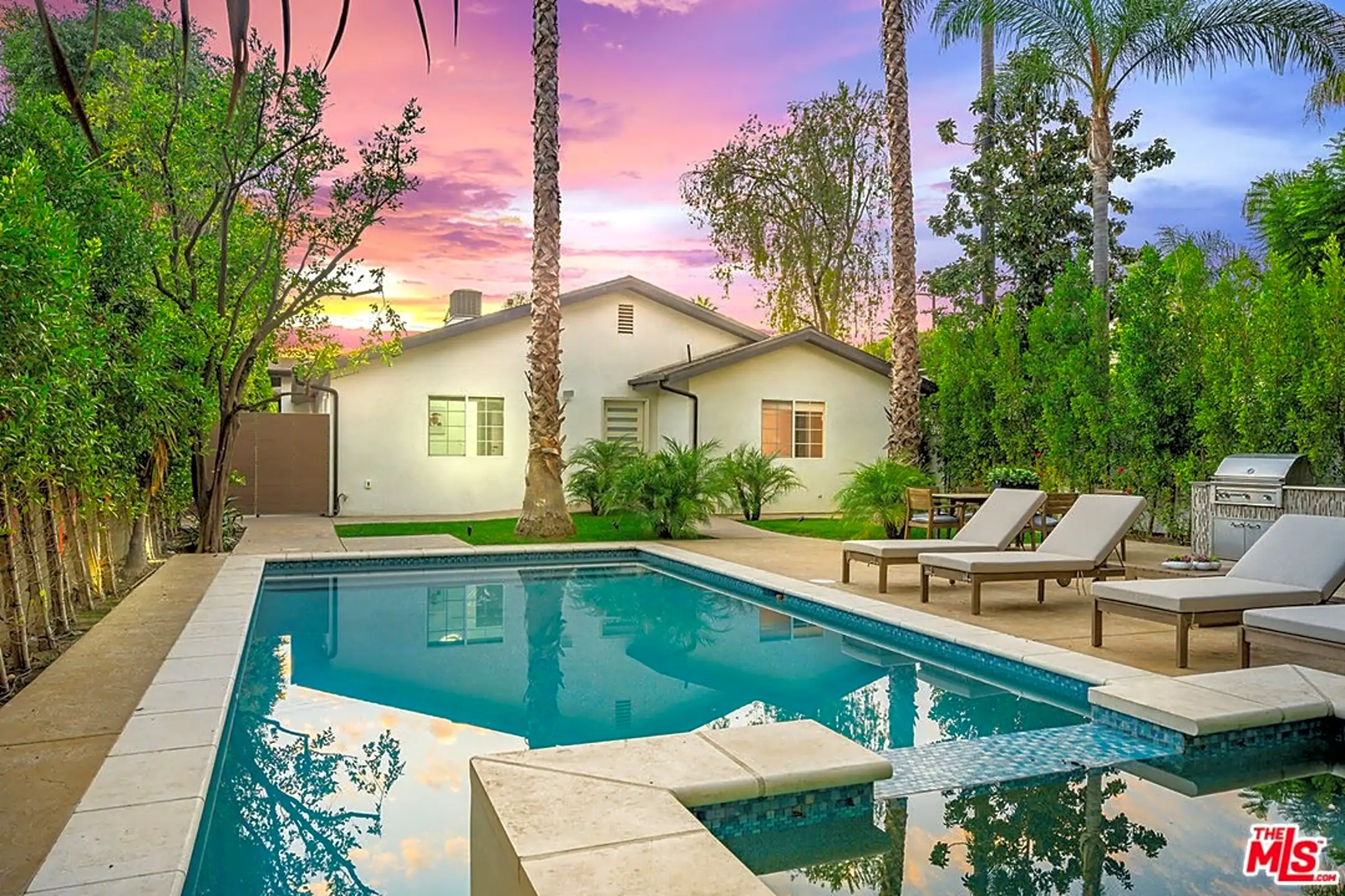 Pool - 5010 Fulton Ave - Los Angeles, CA