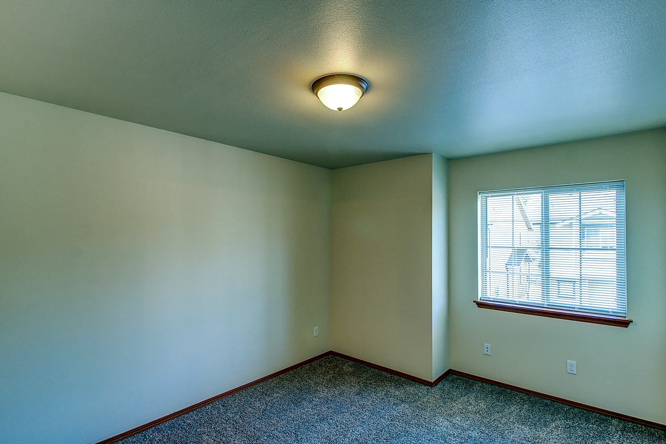 Gravelly Lake Brownstones 8911 Gravelly Dr SW Lakewood, WA