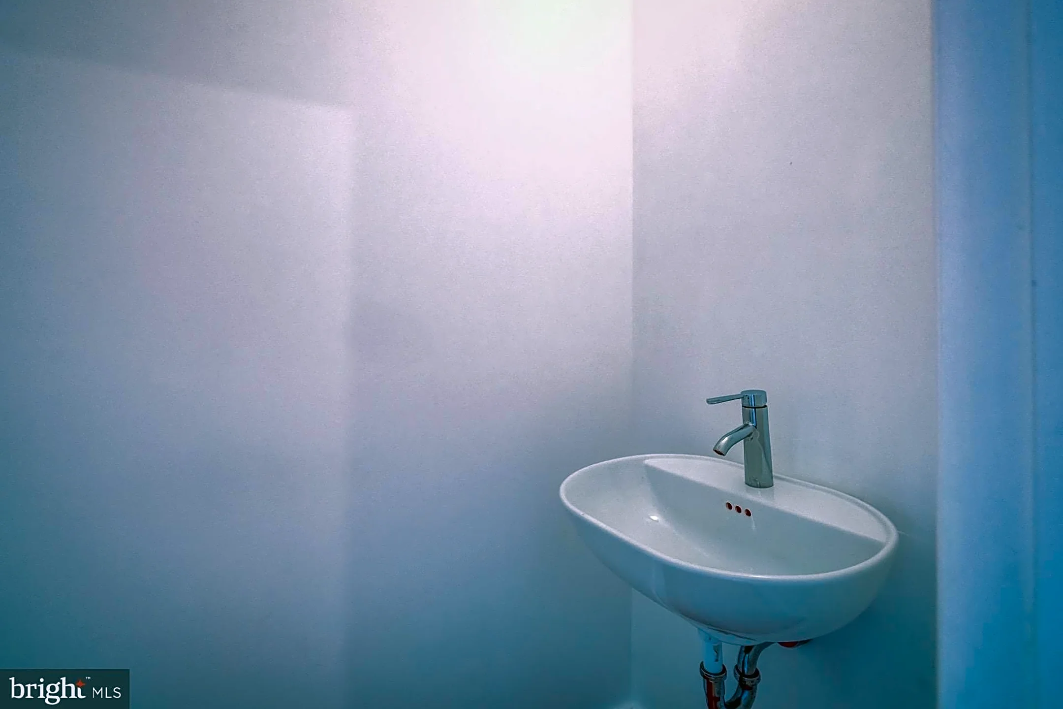 Bathroom - 40 T St NW - Washington, DC