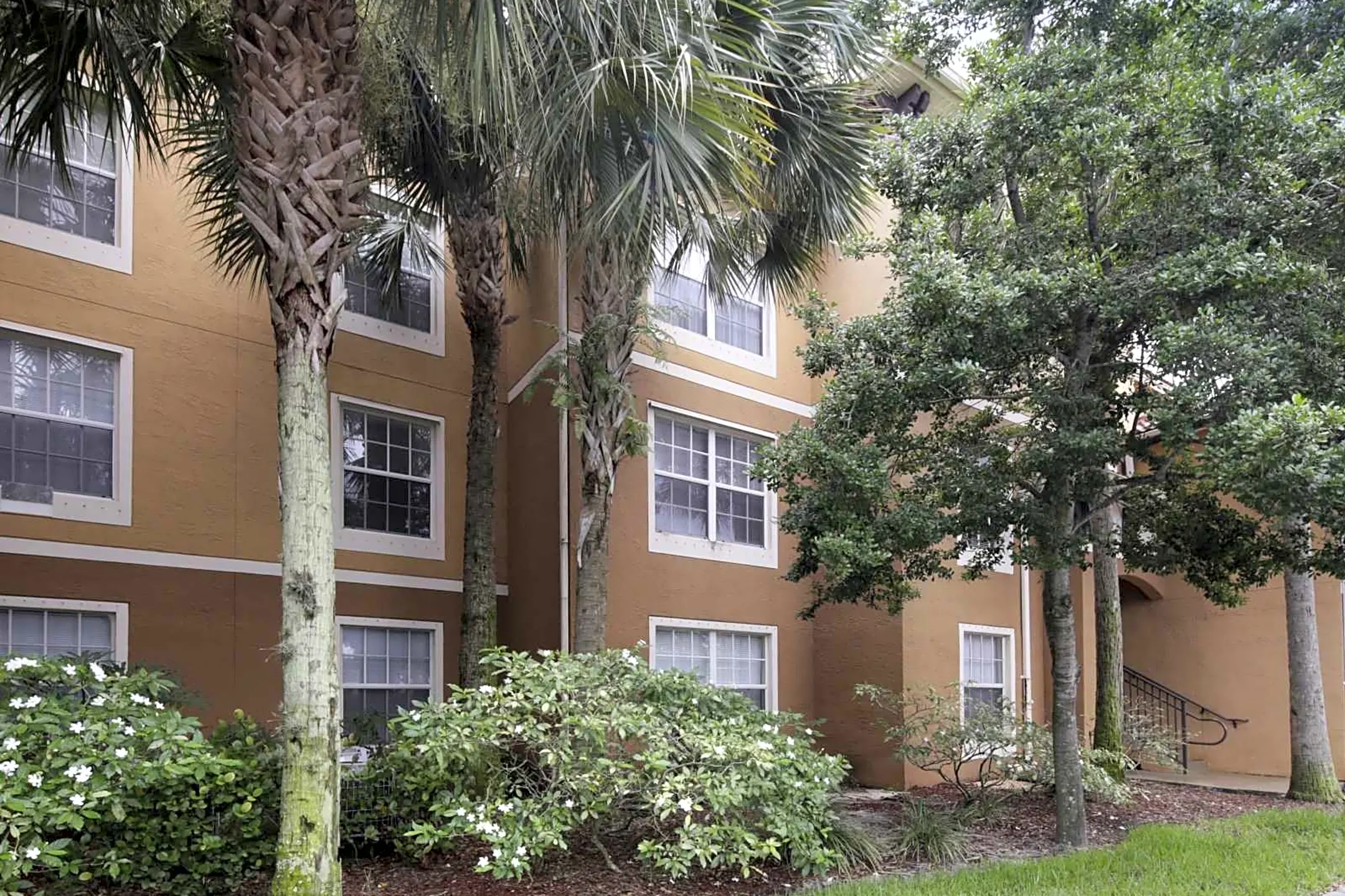 Courtney Park Apartments Lantana