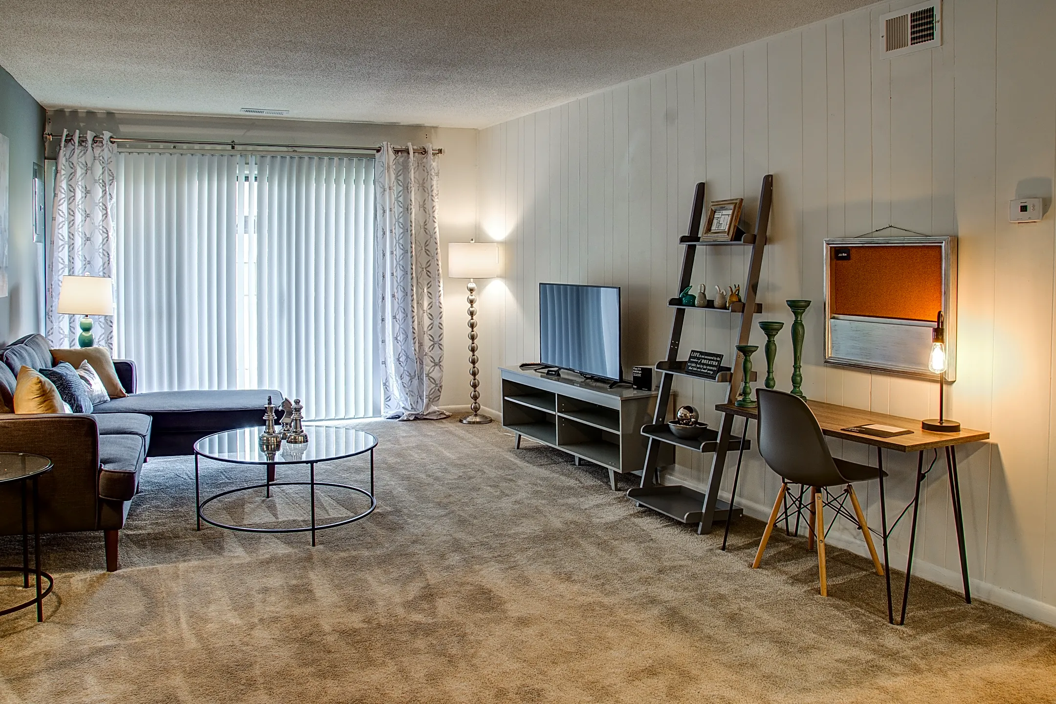 Living Room - Treehouse Apartments - Richmond, VA
