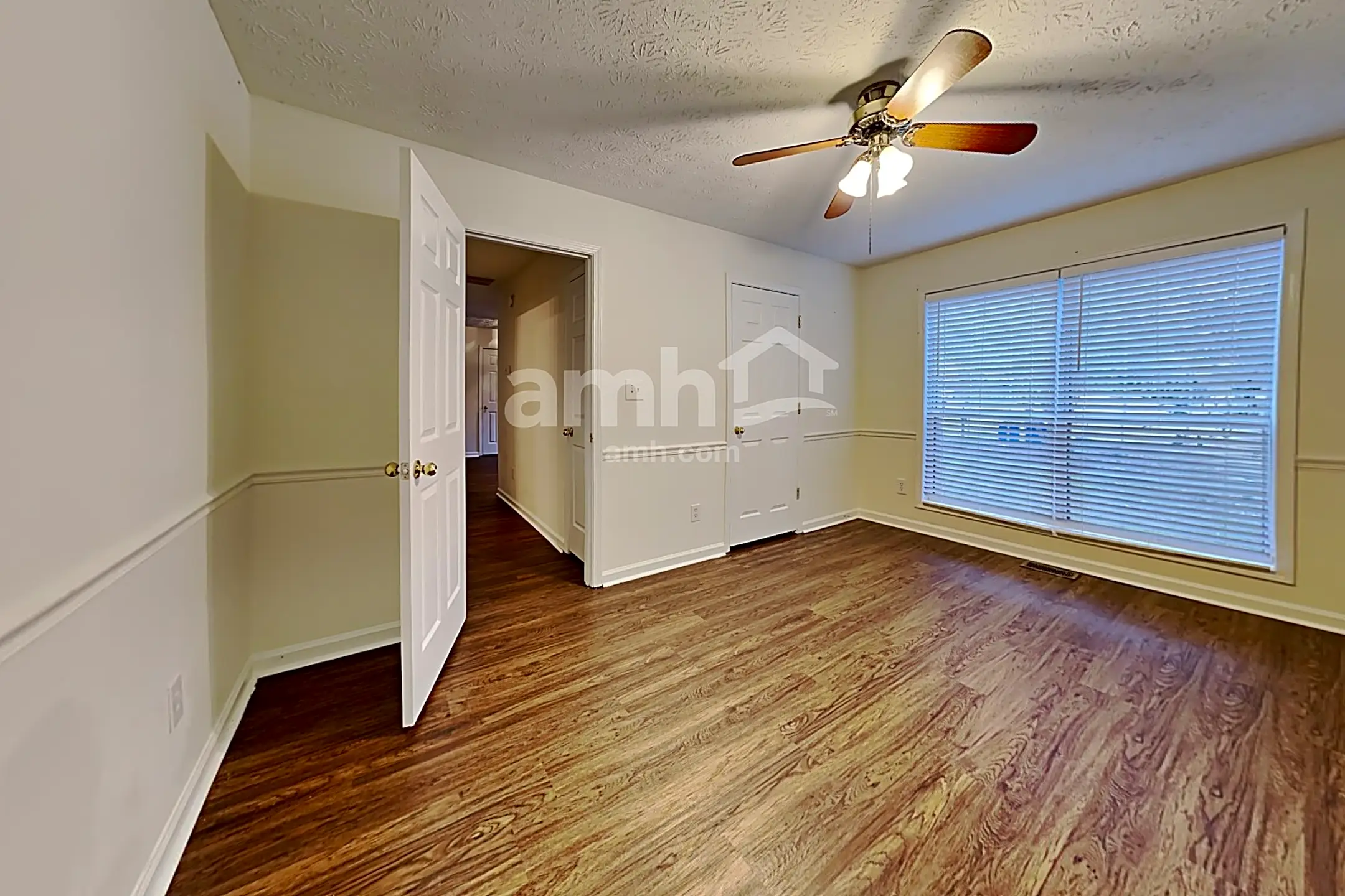 Living Room - 817 Hillary Court - Lawrenceville, GA