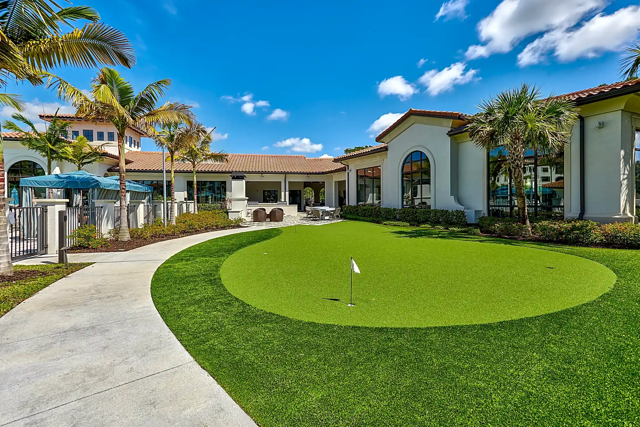 Lago Apartments Naples, FL 34104