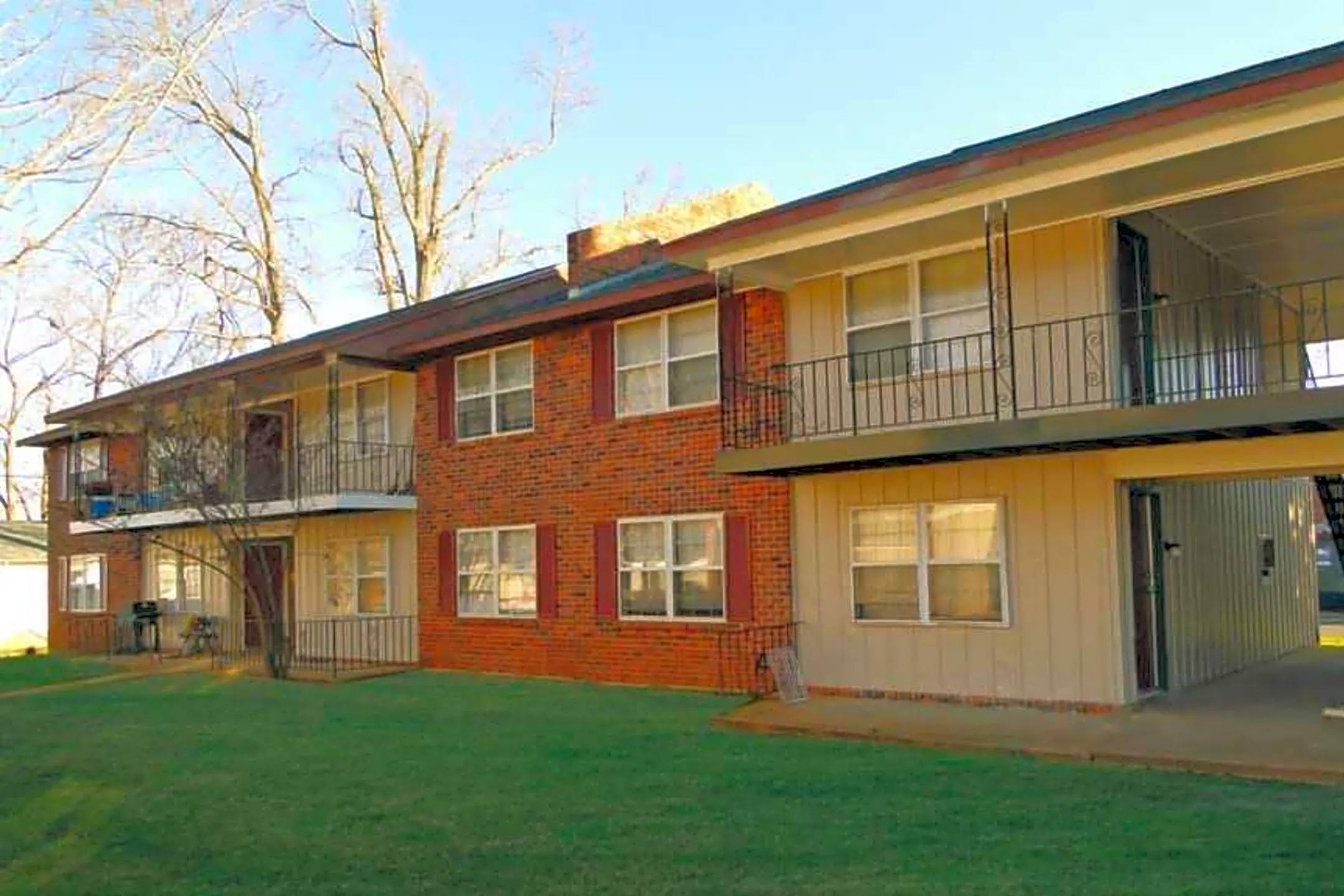 Monarch Apartments - Huntsville, AL 35805 