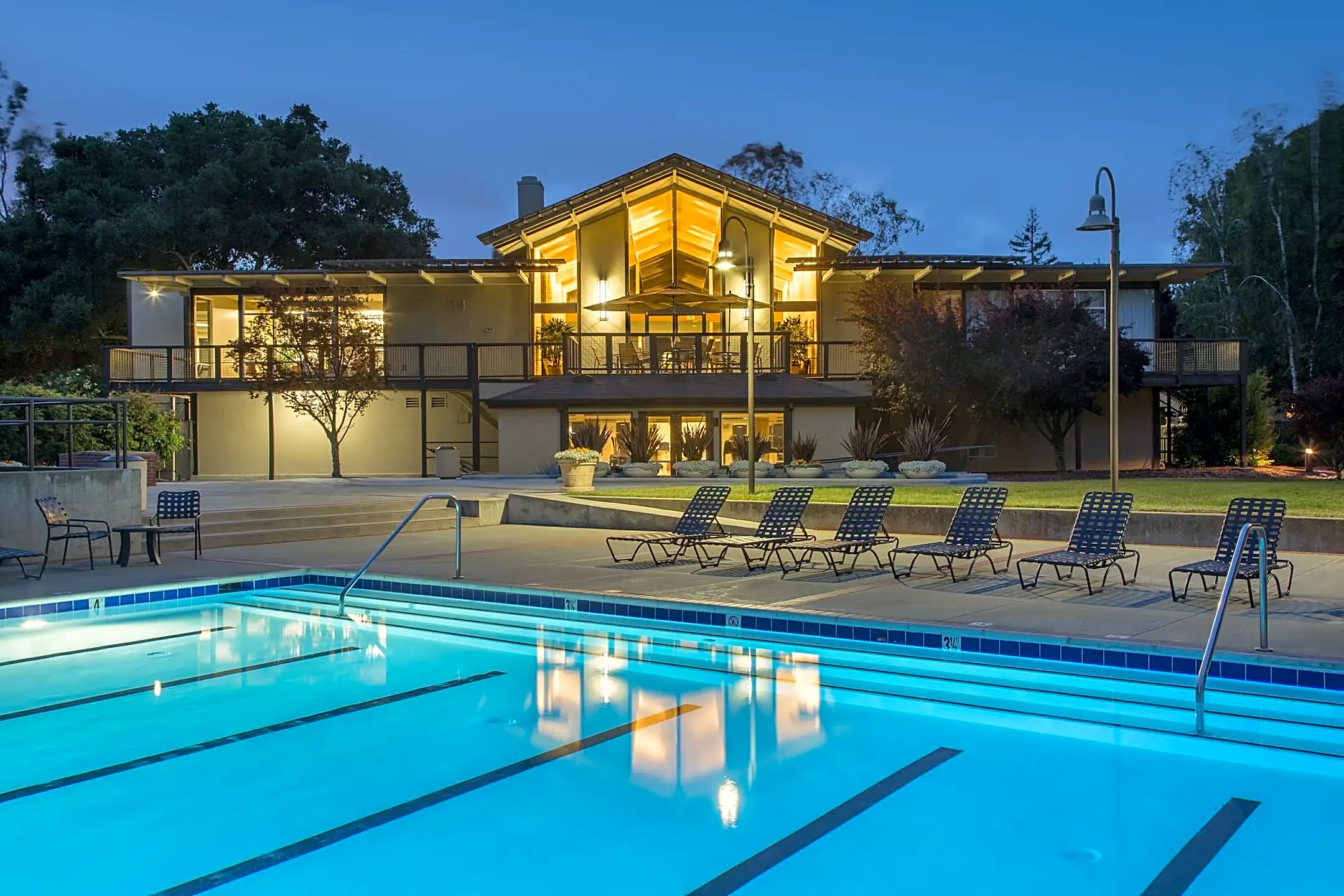 Oak Creek Apartments Palo Alto, CA 94304