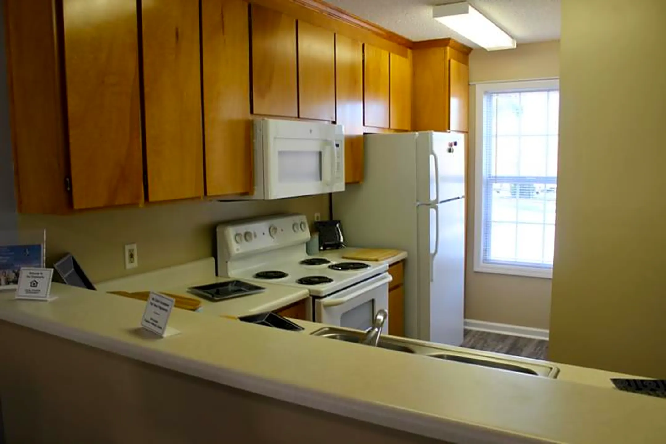 Brookstone Apartments 1106 Slater St Valdosta, GA Apartments for