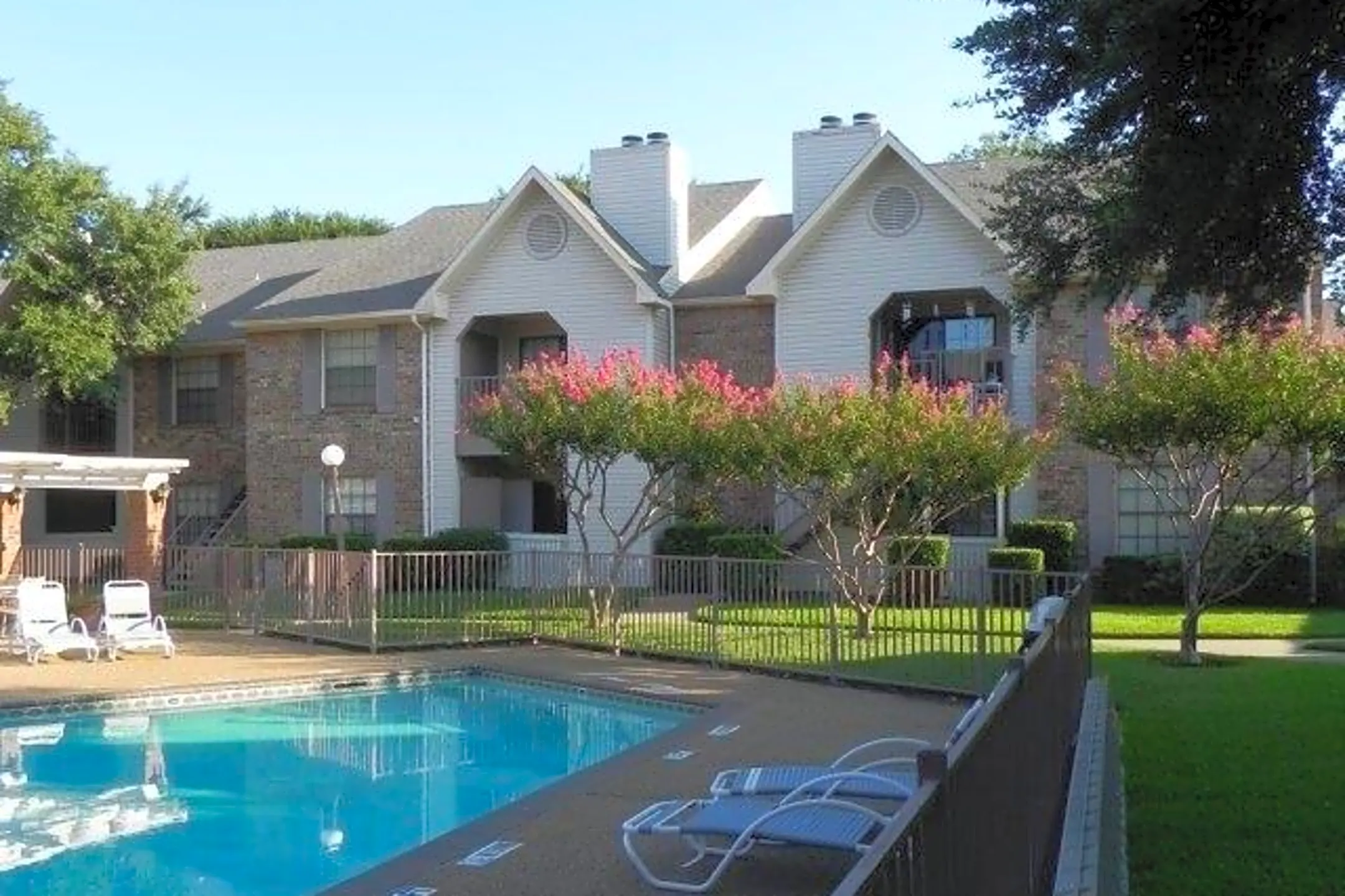 Hebron Oaks Apartments 1930 E Hebron Pkwy Carrollton, TX Apartments