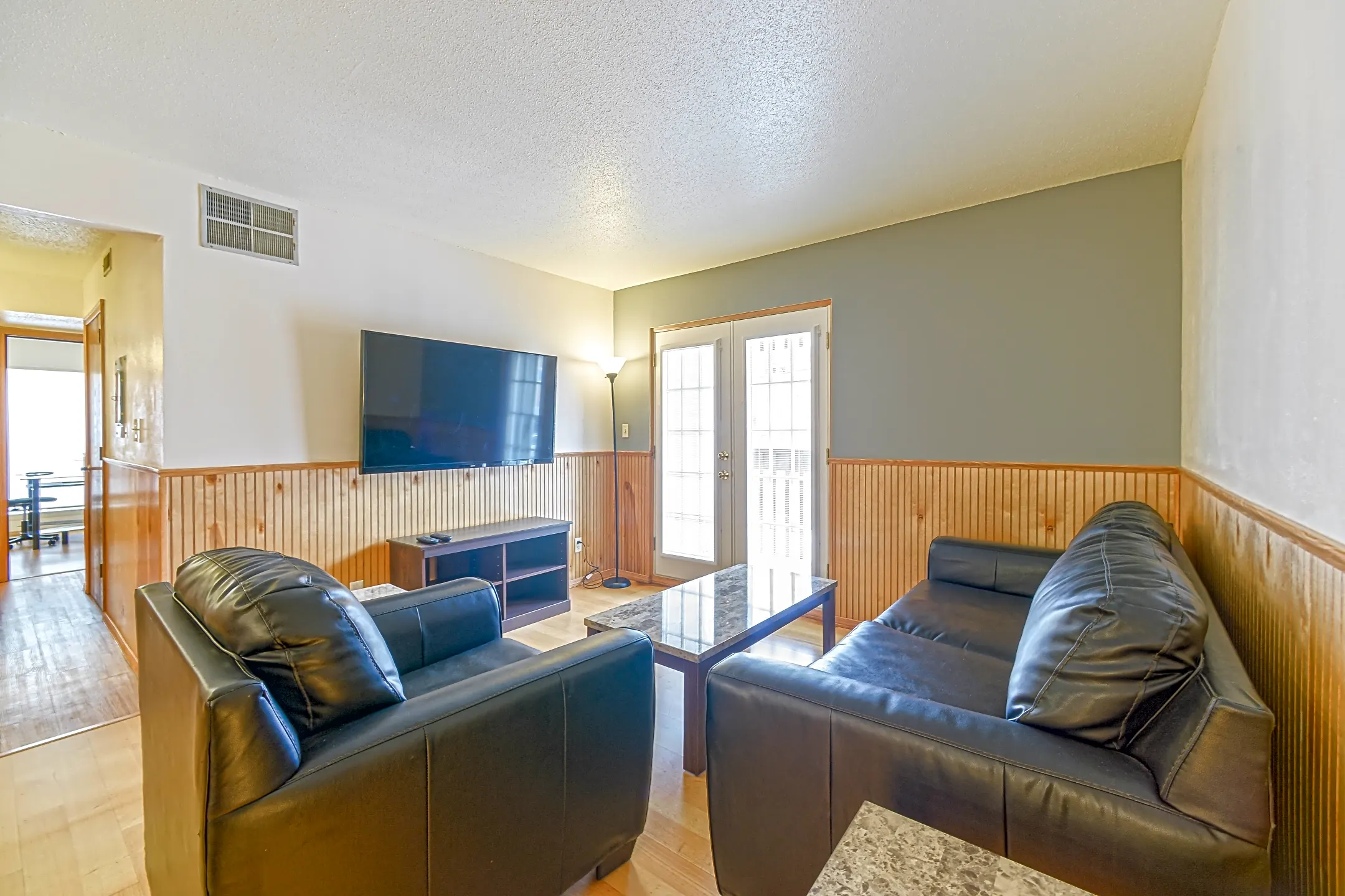 Living Room - Pfeffer Apartments - Champaign, IL