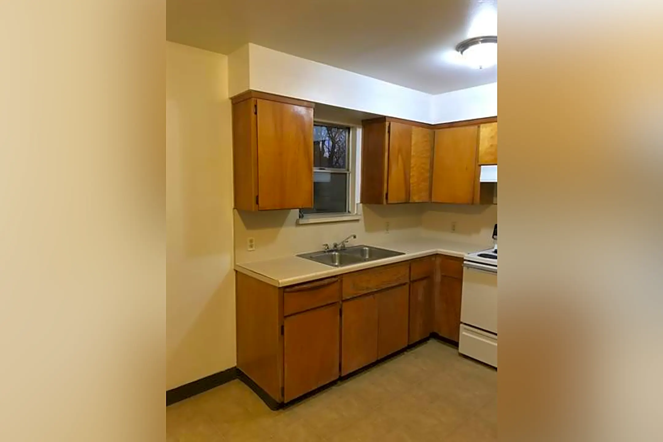 1405 E Clinton Ave Fresno, CA Houses for Rent Rent.
