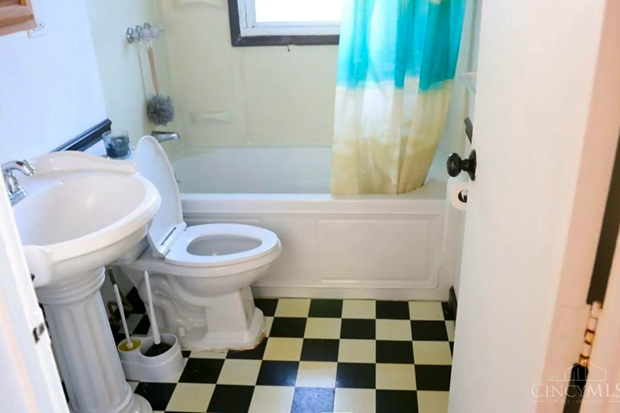 8445 Flamingo Ln Groesbeck, OH Houses for Rent Rent.