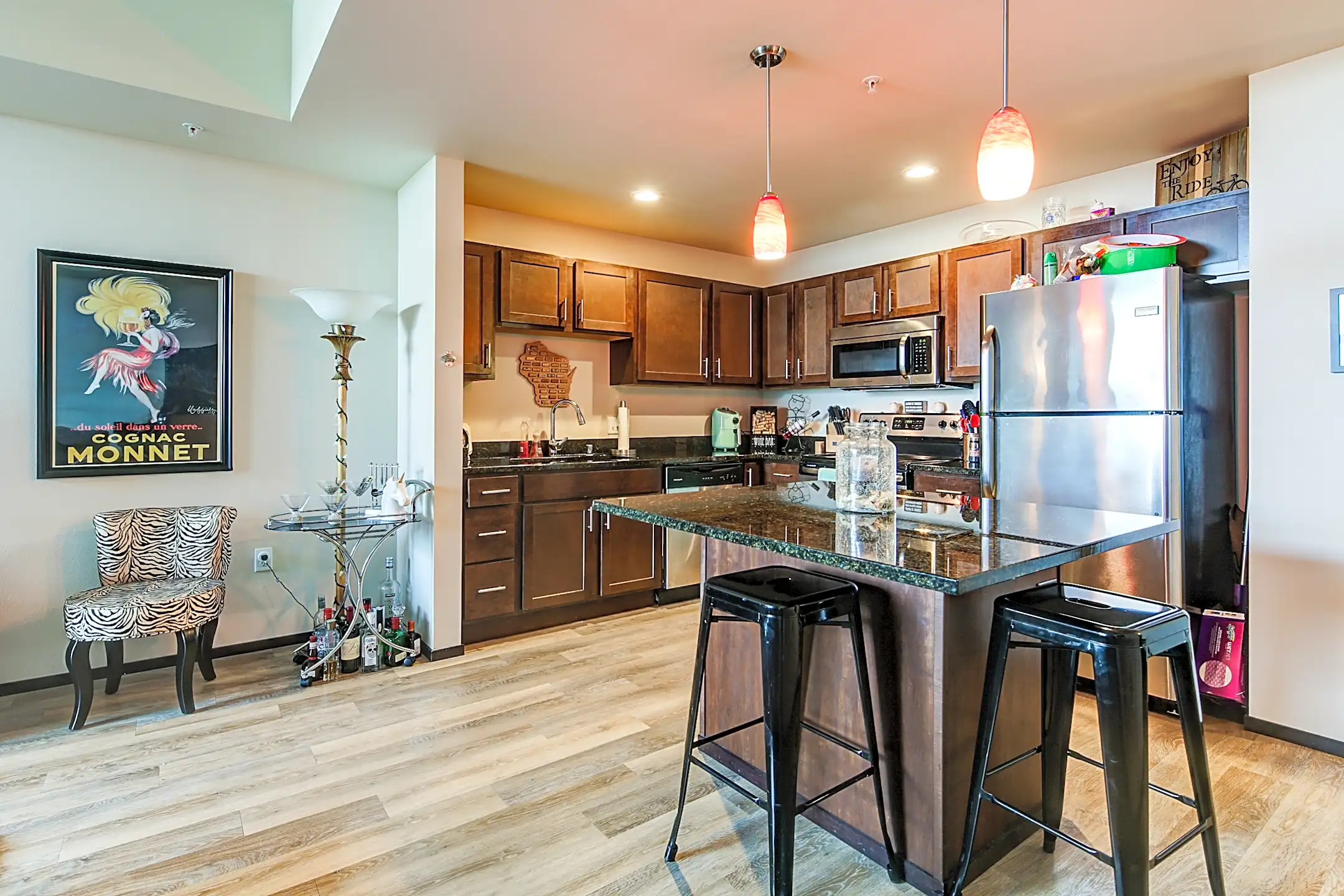 Galaxie High Rise Apartments Madison, WI 53703