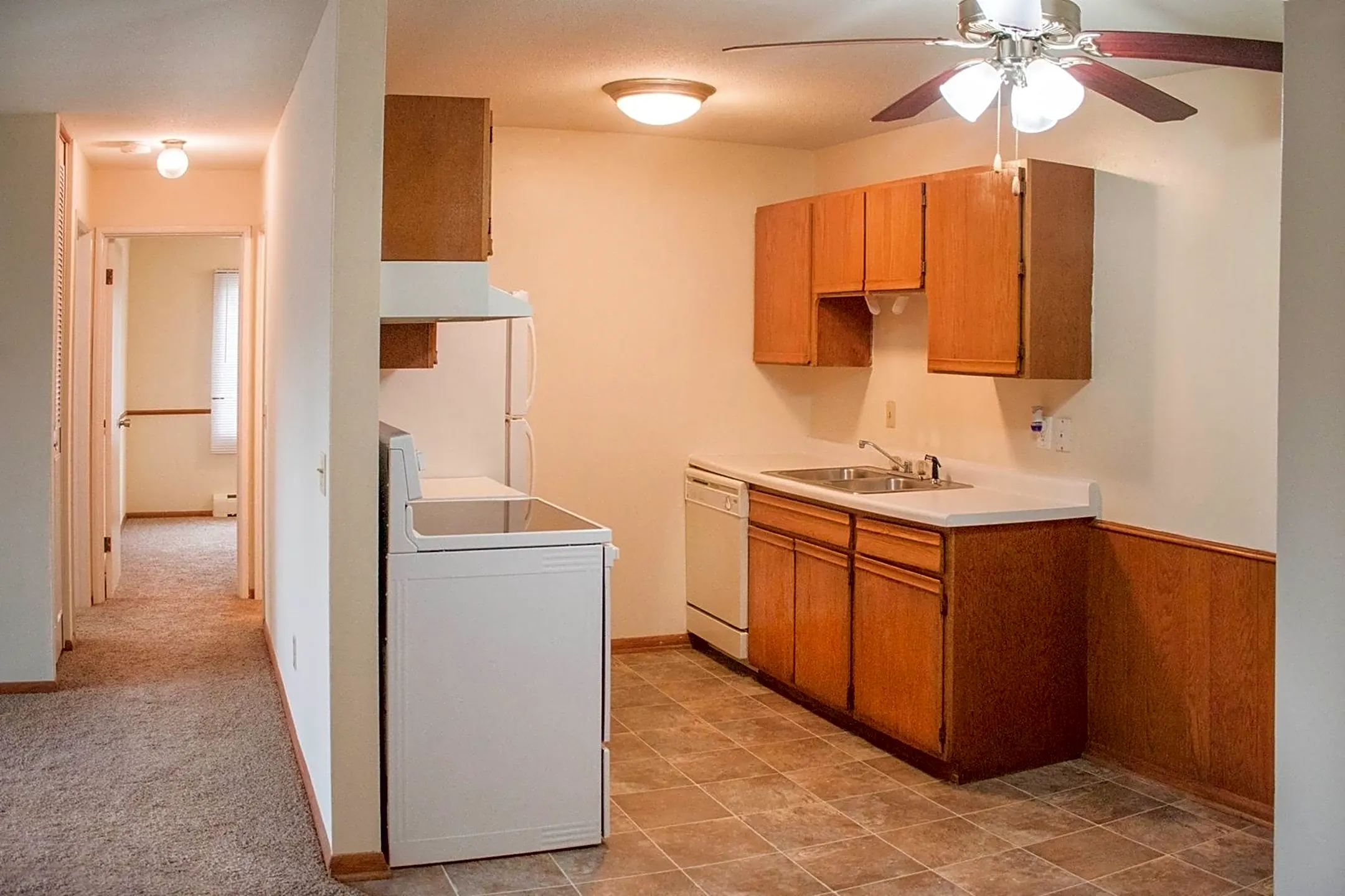 Tonkaway Apartments Apartments Excelsior, MN 55331