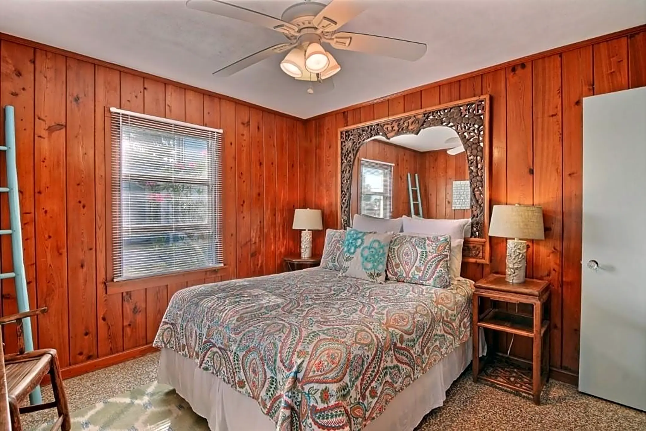 Bedroom - 926 E Causeway Blvd - Vero Beach, FL