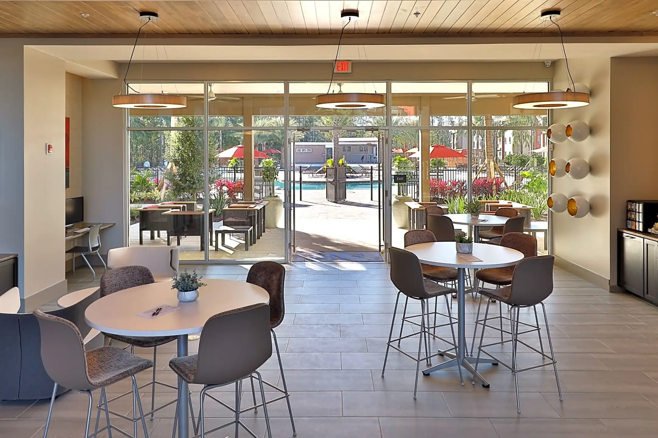 Luxor Club Jacksonville, FL 32258