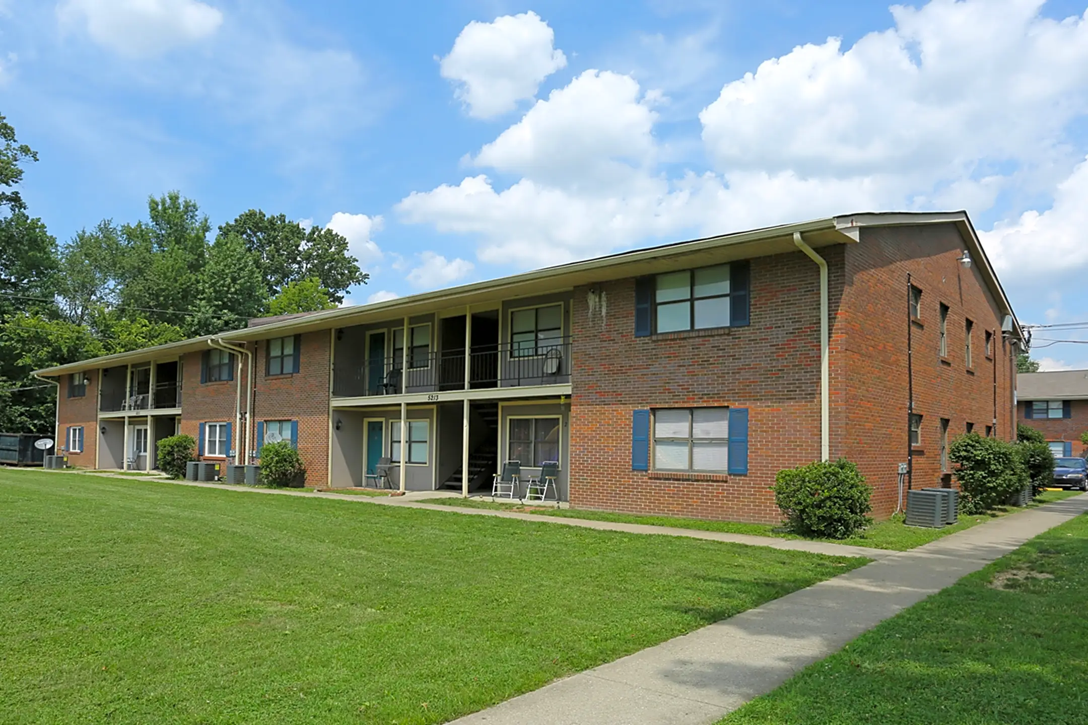 Derby Estates 5319 Rangeland Rd Louisville, KY Apartments for Rent